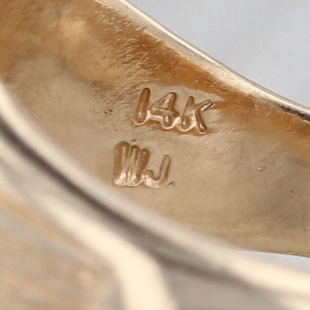 Vintage Engravable Men's Signet Ring 14k Yellow Gold Size 12 Solid Back