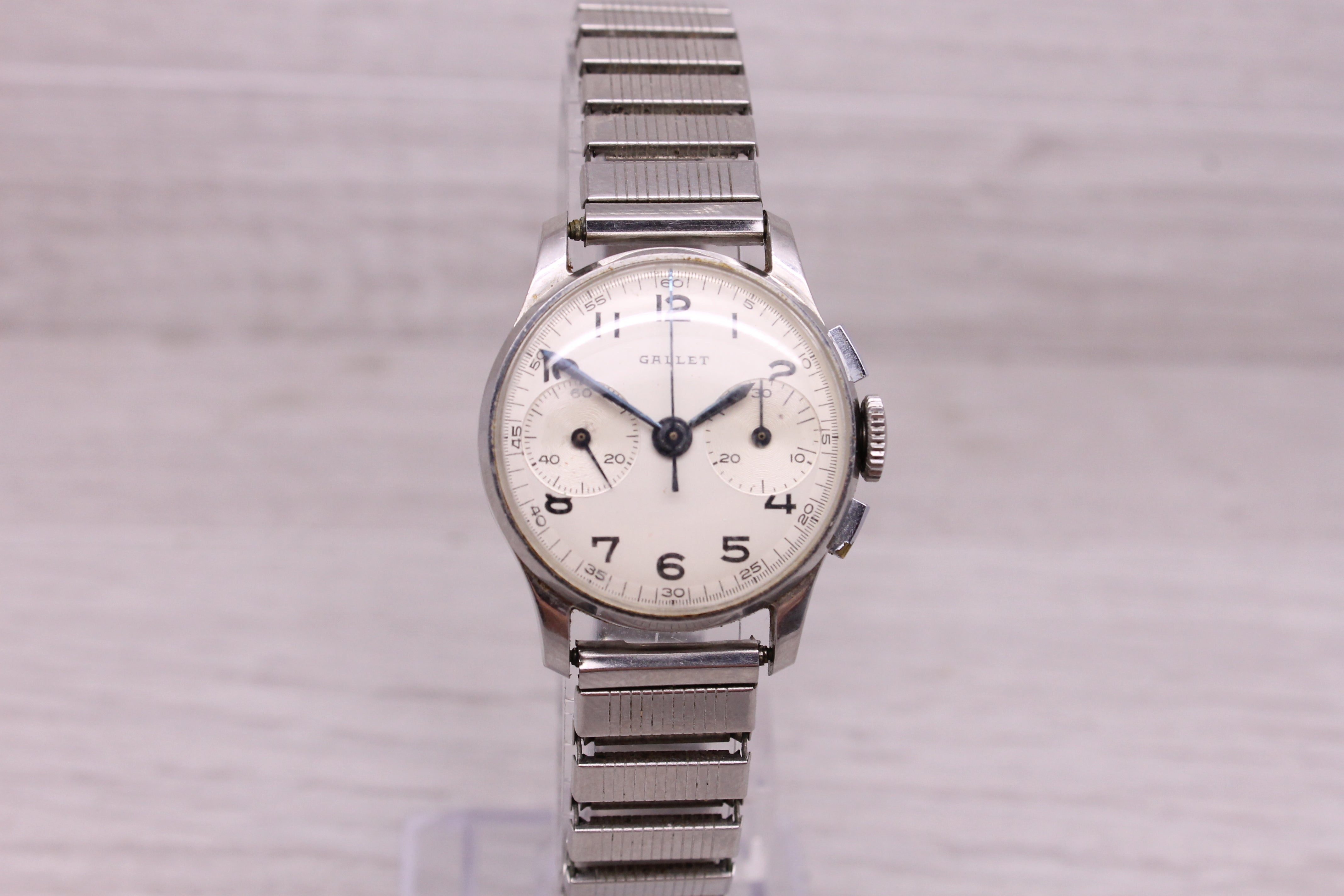 Gray Vintage Gallet Multichron Petite Baby Chronograph 26mm Watch Valjoux 69 RARE