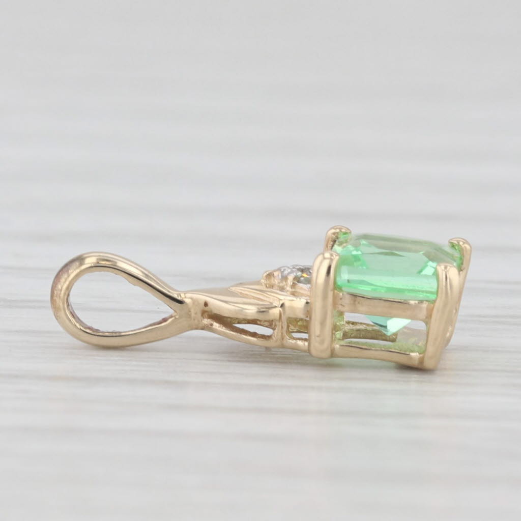 Light Gray 0.74ct Lab Created Green Sapphire Diamond Pendant 10k Yellow Gold