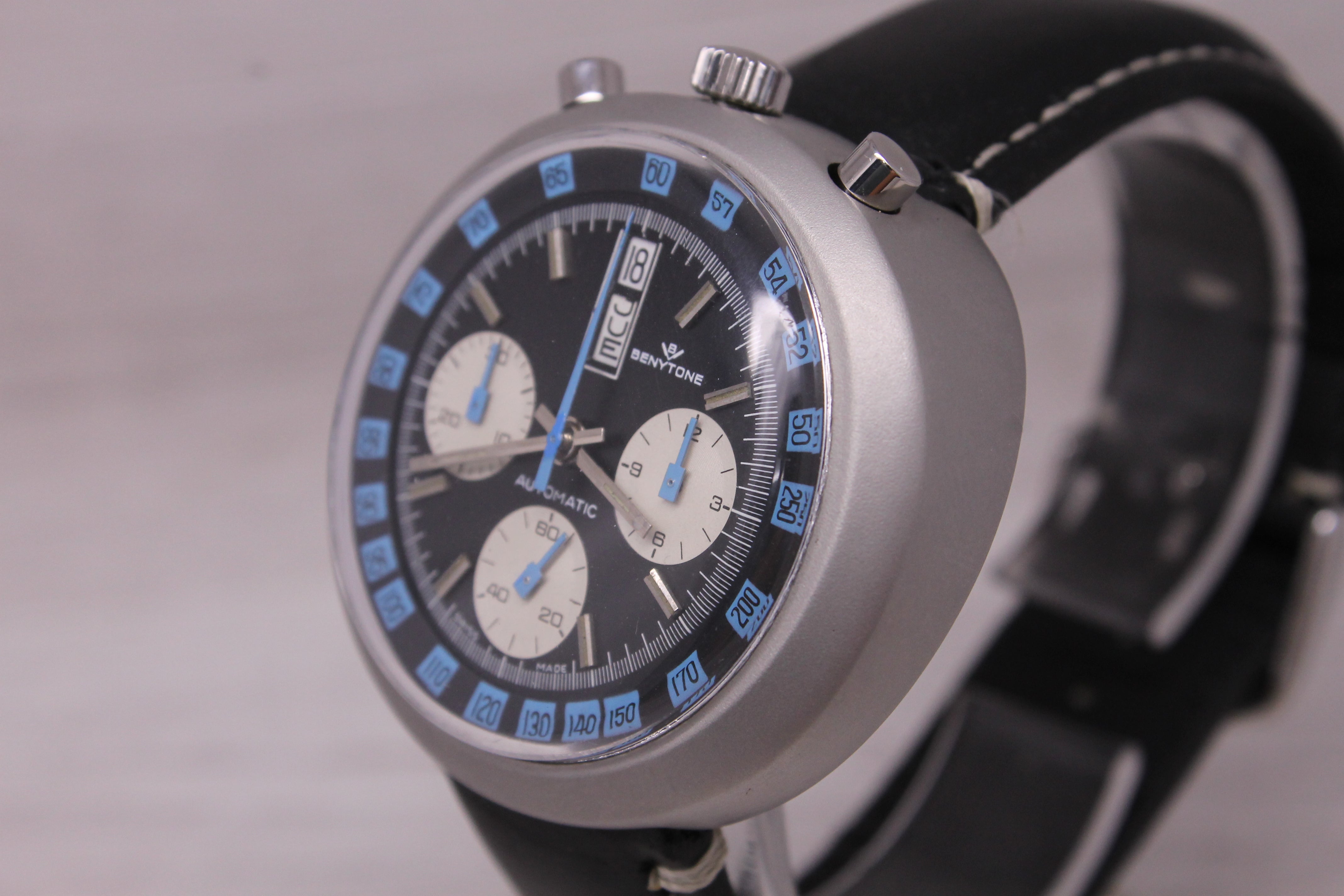 Vintage Benytone Bullhead 46mm Automatic Chronograph Watch Blue Black Funky