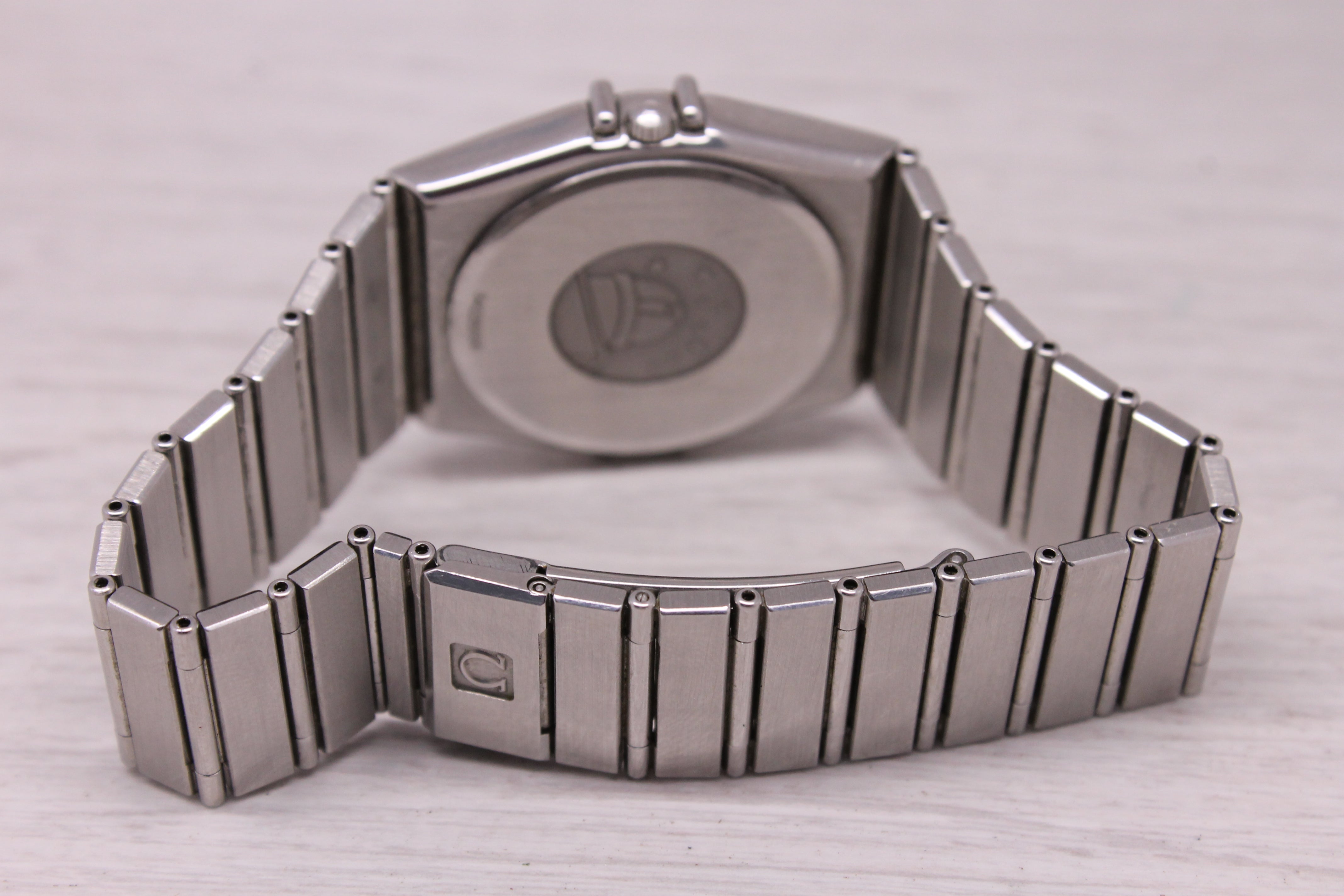 Omega Constellation Manhattan Quartz Watch Steel 32.5mm Swiss Date 396.1070