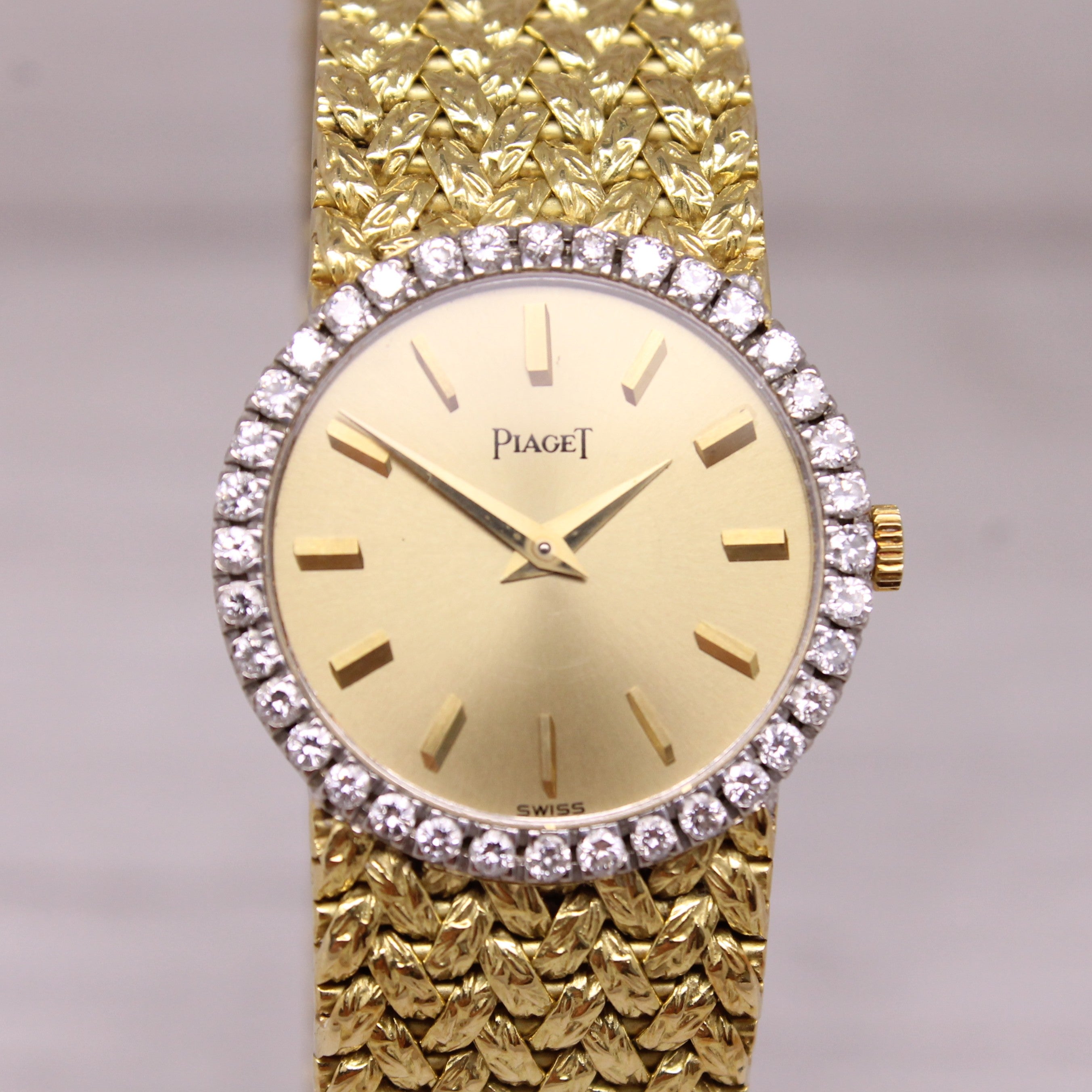 Vintage 1980's Piaget ref.296 18k Yellow Gold Ladies Quartz Dress Watch Diamond