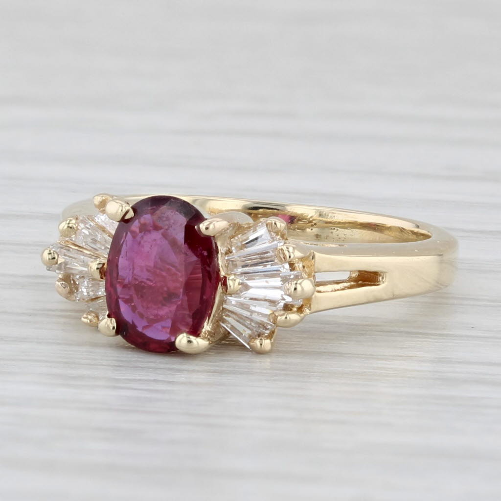 Light Gray 0.96ctw Oval Ruby Diamond Ring 14k Yellow Gold Size 4.5