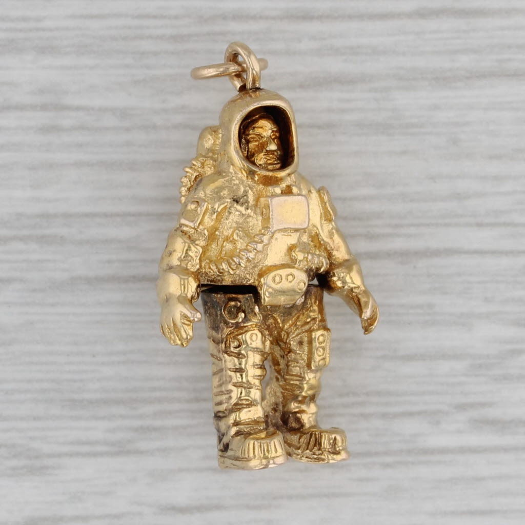 Gray Vintage Astronaut Charm 9k Yellow Gold Moves Figural Pendant