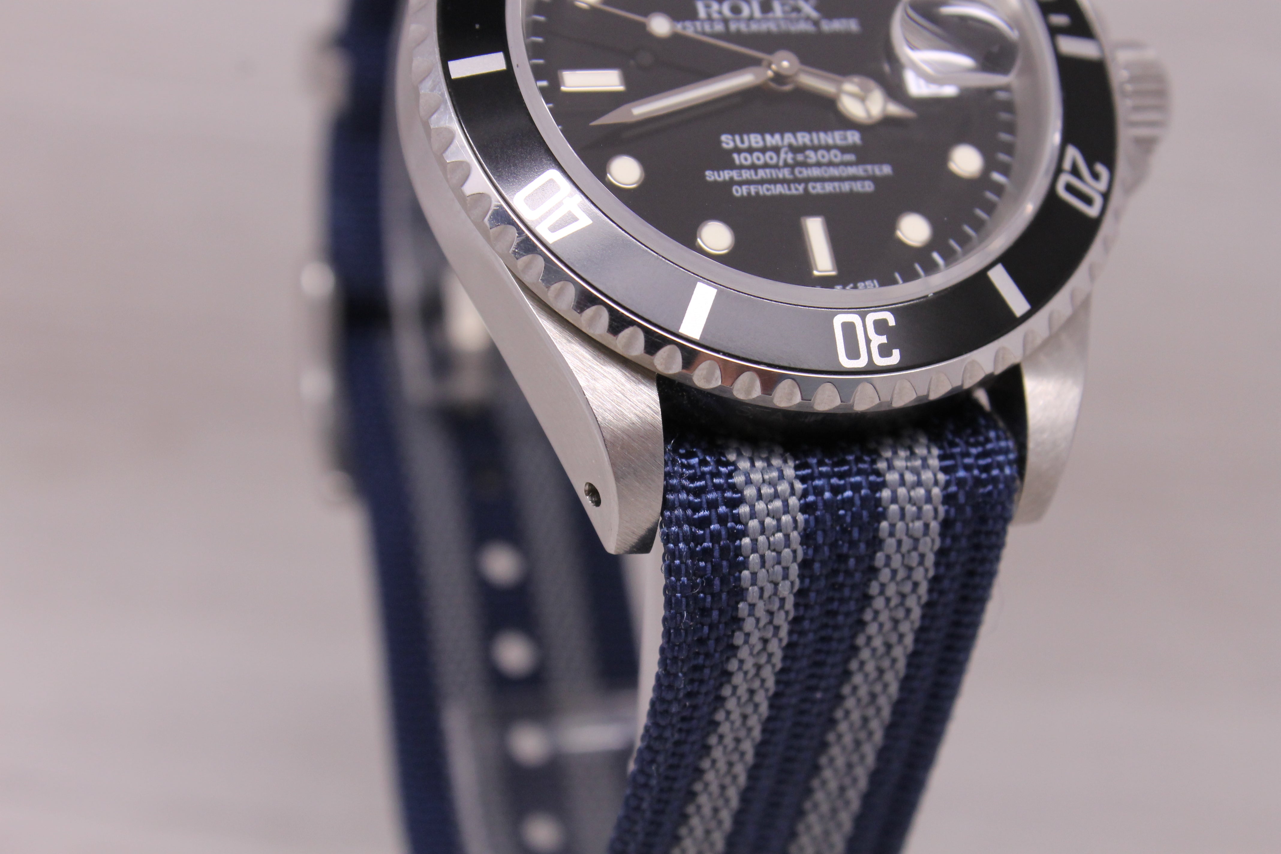 Vintage 1996 Rolex Submariner 16610 40mm Steel Divers Watch Original & Nr Mint