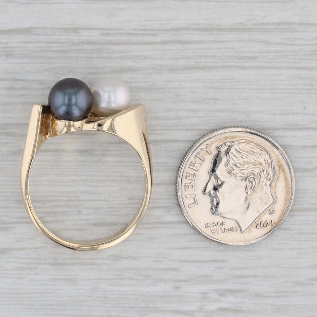 Gray Cultured Black & White 2- Pearl Bypass Ring 14k Yellow Gold Size 7