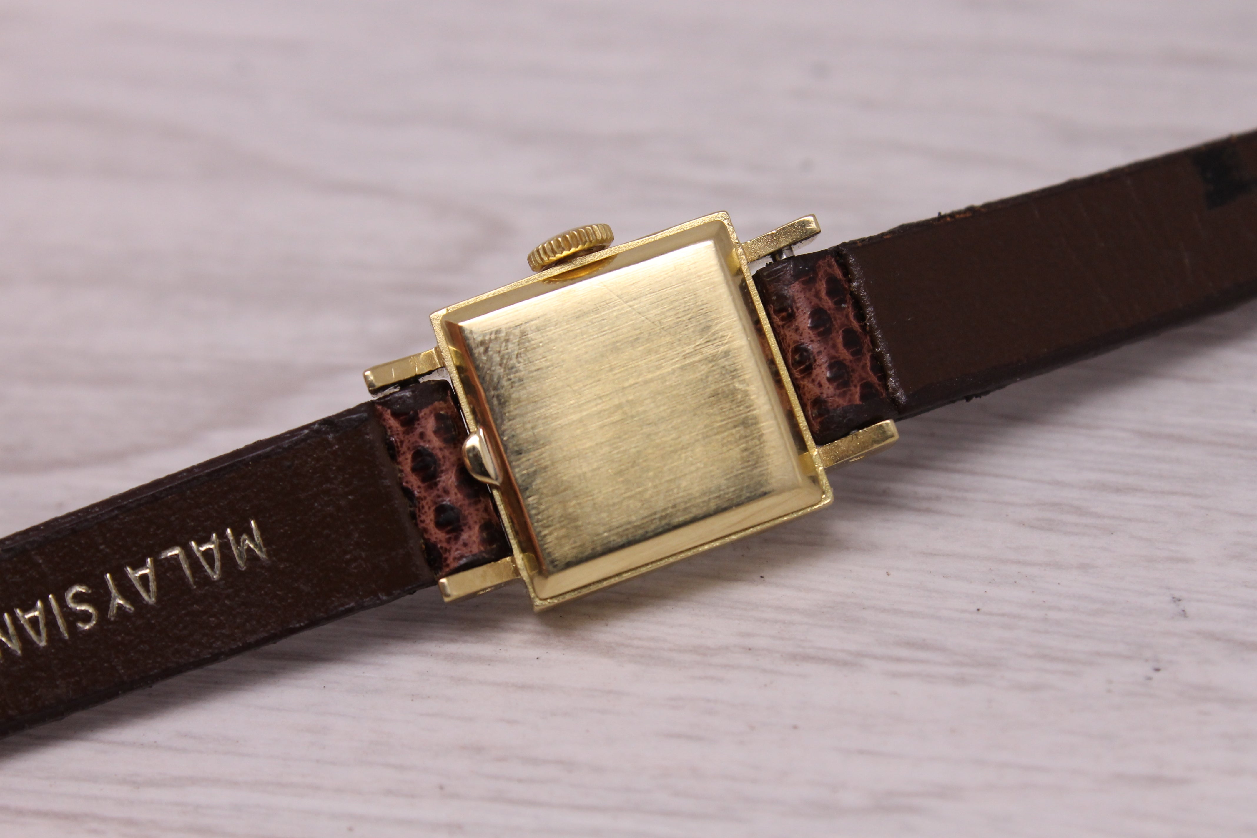 Vintage 1960's Patek Philippe Ladies 18k Yellow Gold Square Dress Watch 3285/21