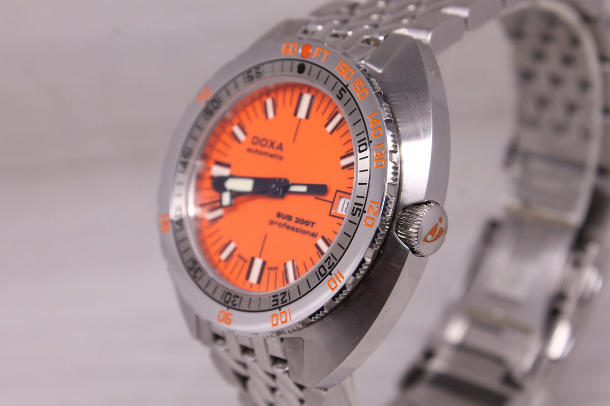 Doxa Sub 200T 39mm Steel Mens Automatic Divers Watch w/ B&P Swiss 804.10.351.10