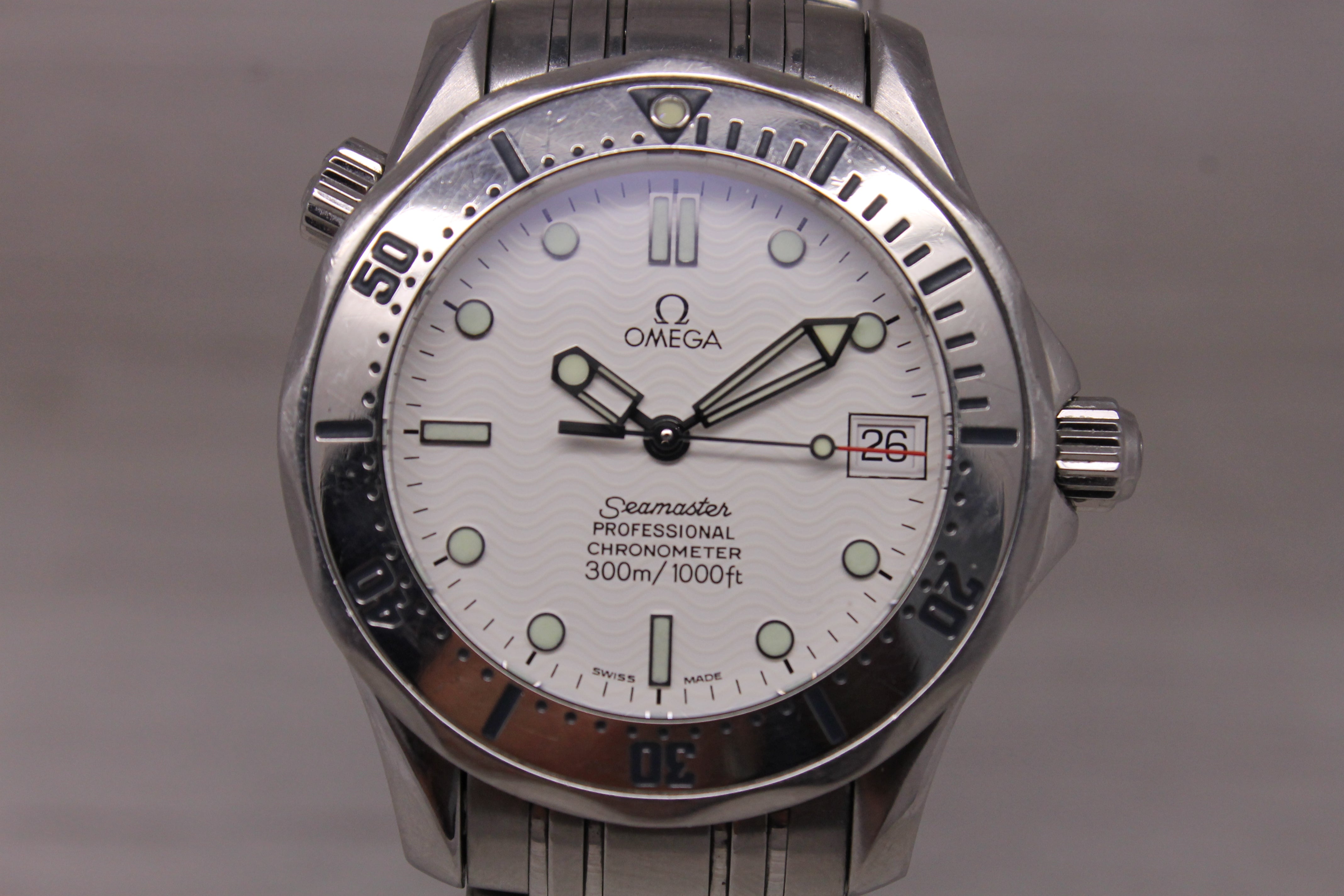 Omega Seamaster Pro 300m 37mm Automatic Midsize Diver White Wave Dial 2562.20