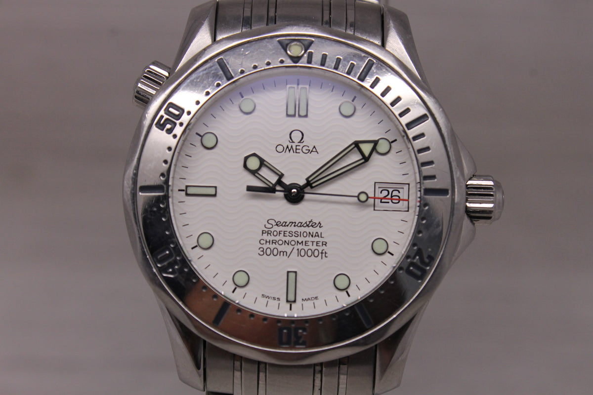 Omega Seamaster Pro 300m 37mm Automatic Midsize Diver White Wave Dial 2552.20