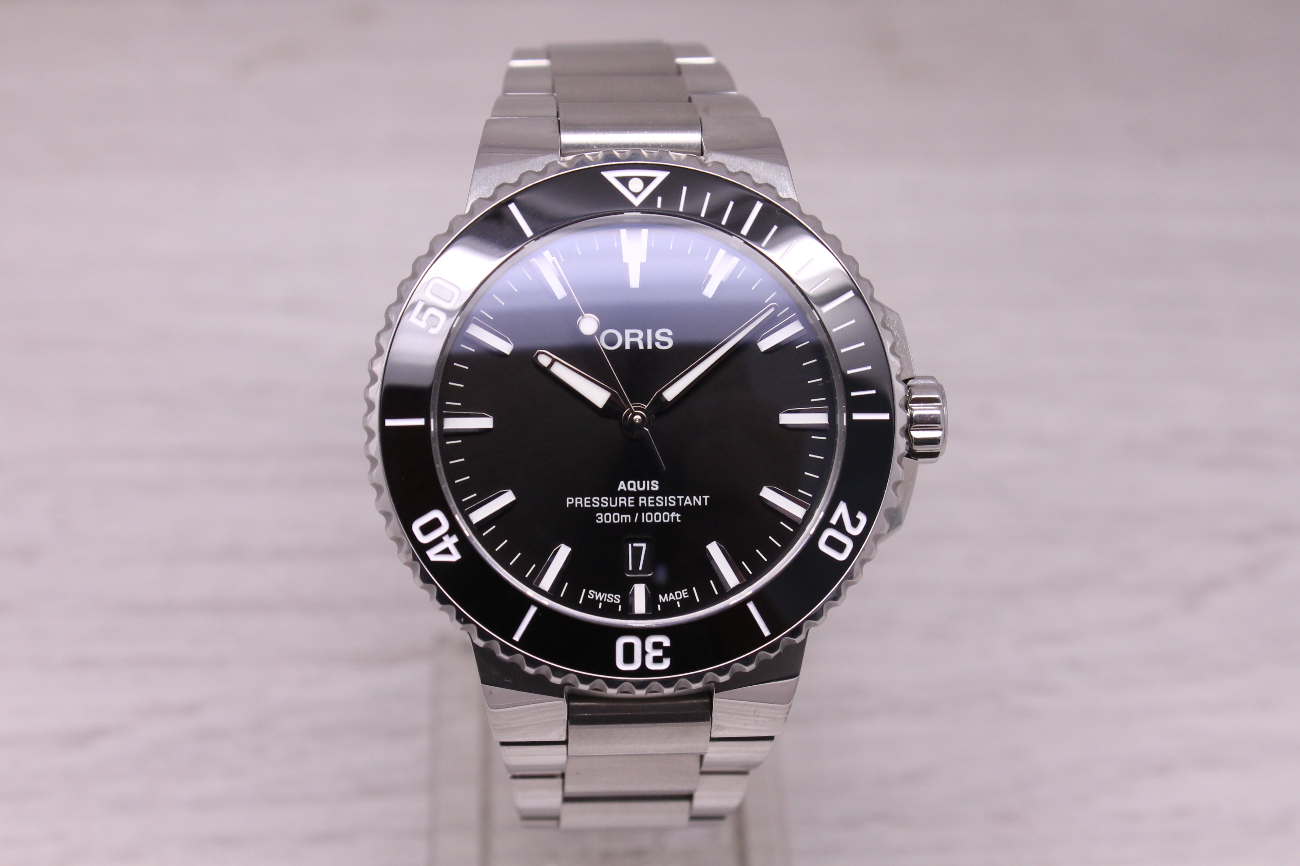 Oris Aquis 7787 Mens 41.5mm Steel Automatic Divers Watch w Box Bracelet Extras