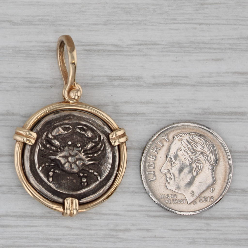 Gray St Michaels Crab Souvenir Pendant 14k Yellow Gold Silver Medallion