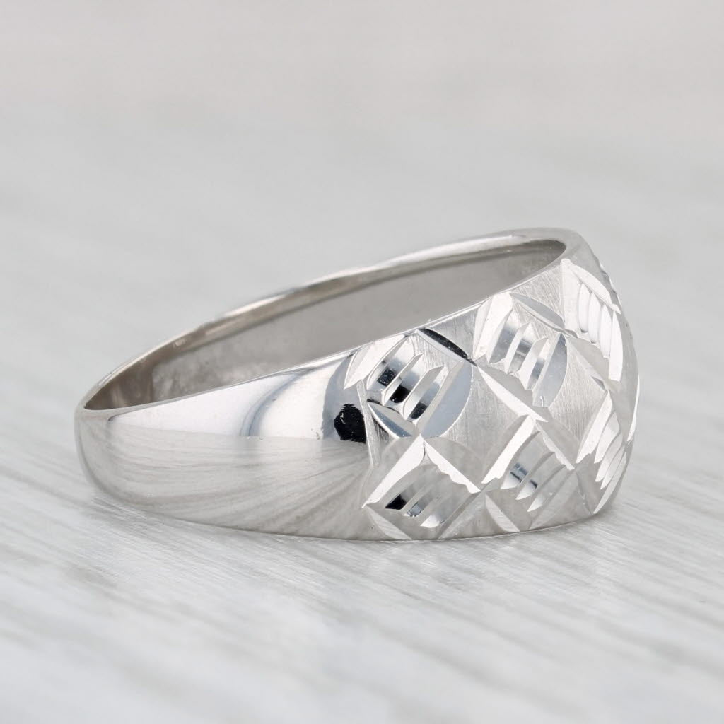 Light Gray Checkerboard Etched Pattern Ring 14k White Gold Size 6 Band