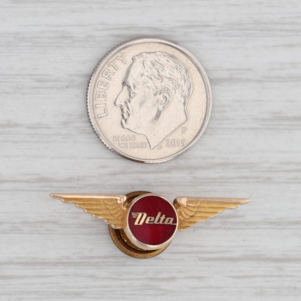 Light Gray Delta Airlines Wings Pin 10k Yellow Gold Company Service Souvenir