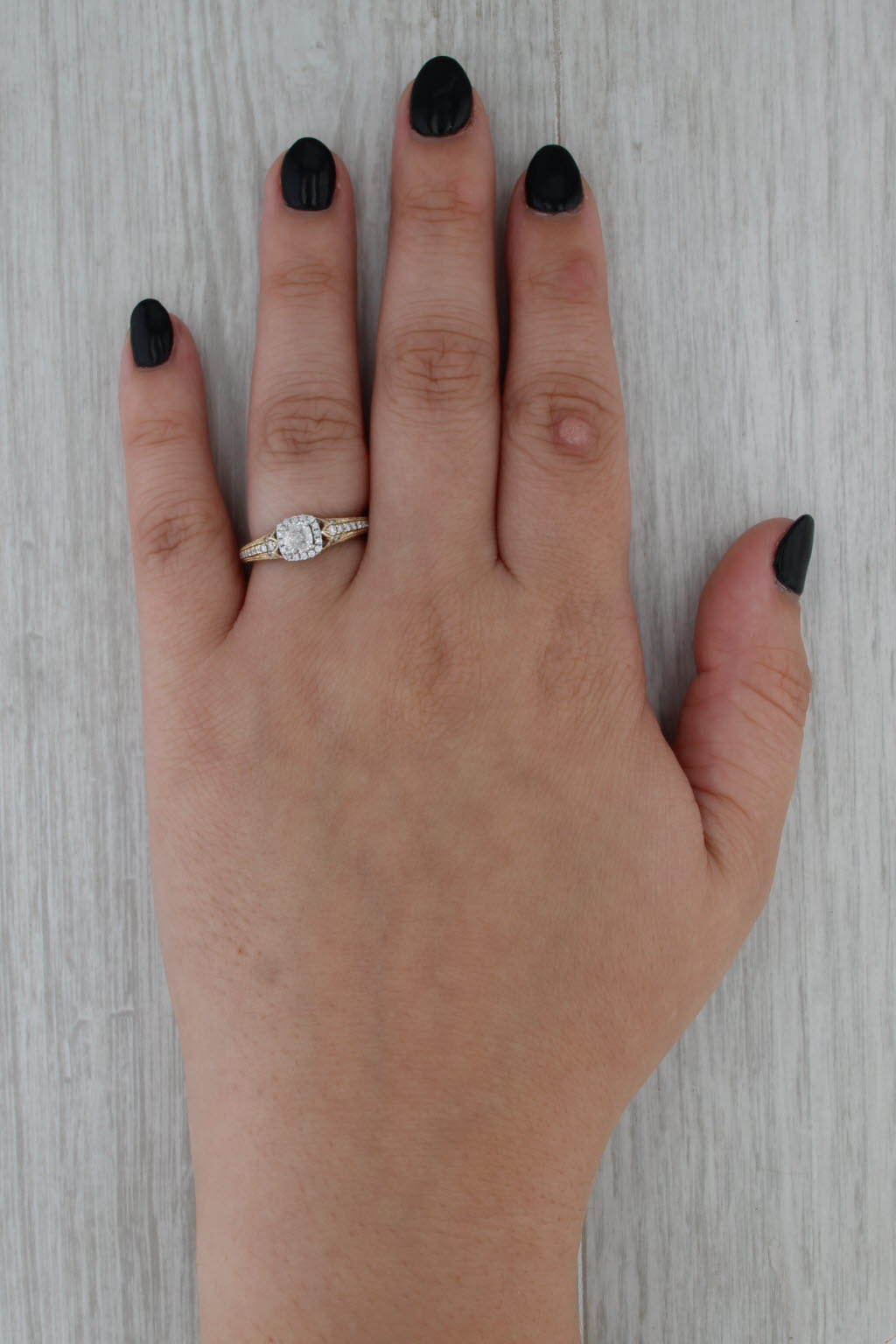 Neil Lane 0.84ctw Princess Diamond Halo Engagement Ring 14k Yellow Gold Sz 6.75