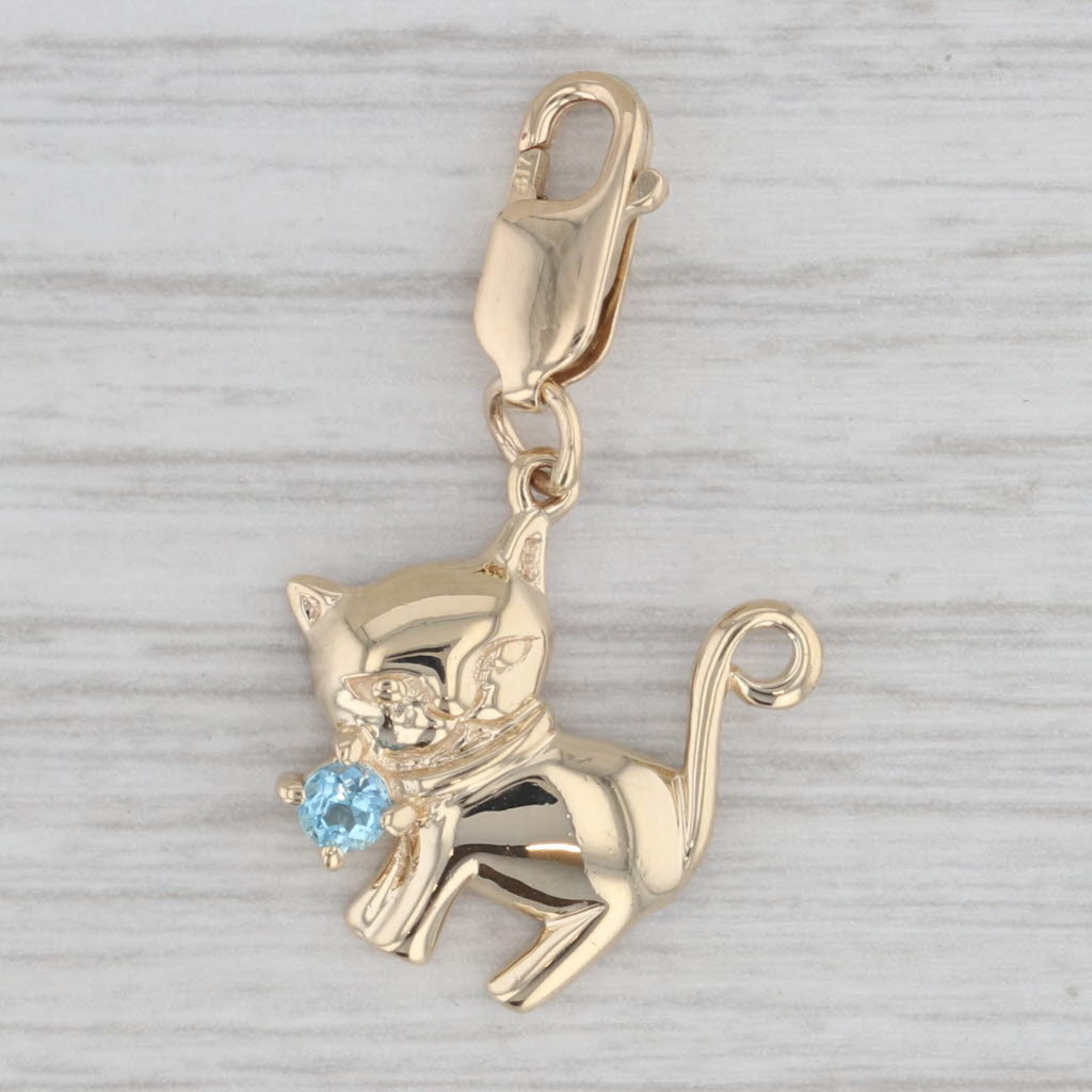 Gray 0.12ct Blue Topaz Charm 14k Yellow Gold Animal Pet Themed Pendant