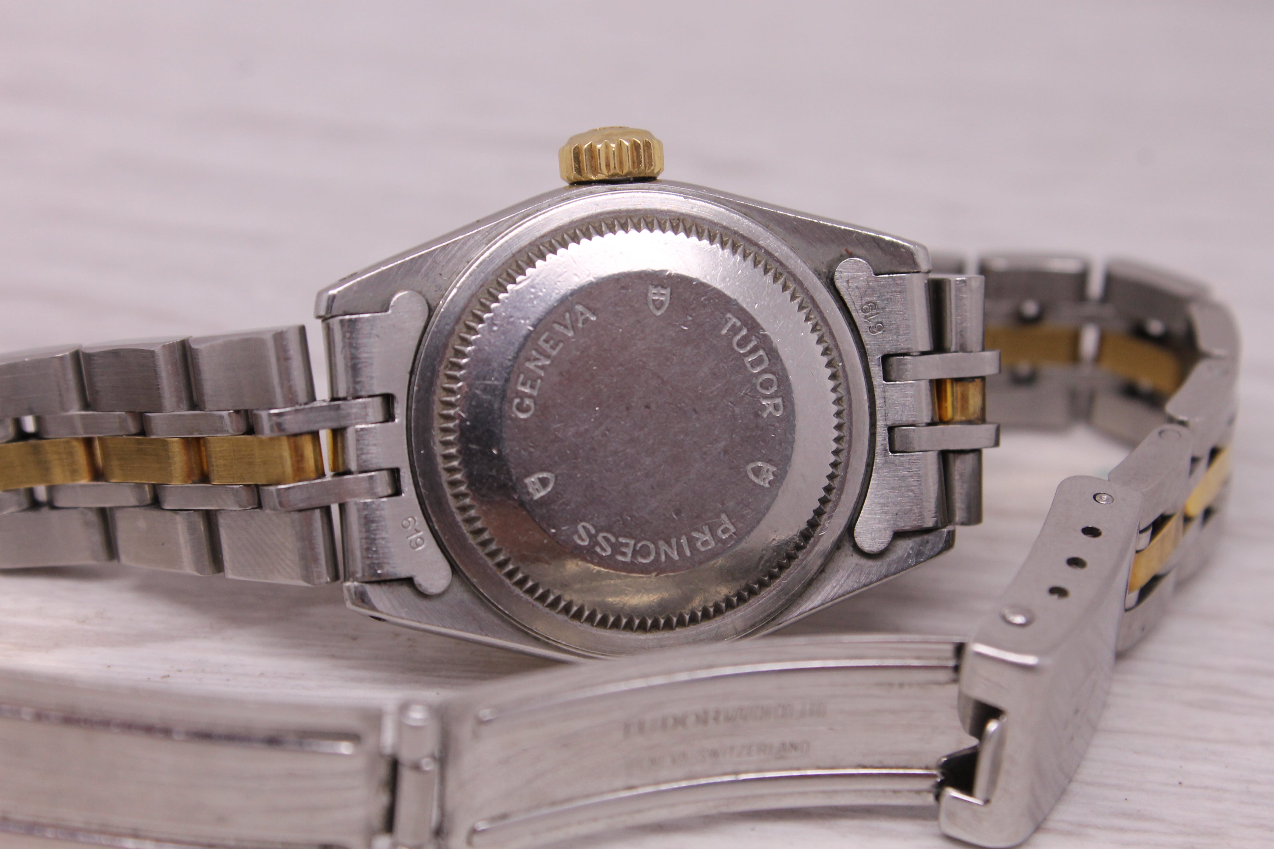 Tudor Princess Date Ladies 25mm Automatic Watch Fluted Bezel Swiss Date 92413
