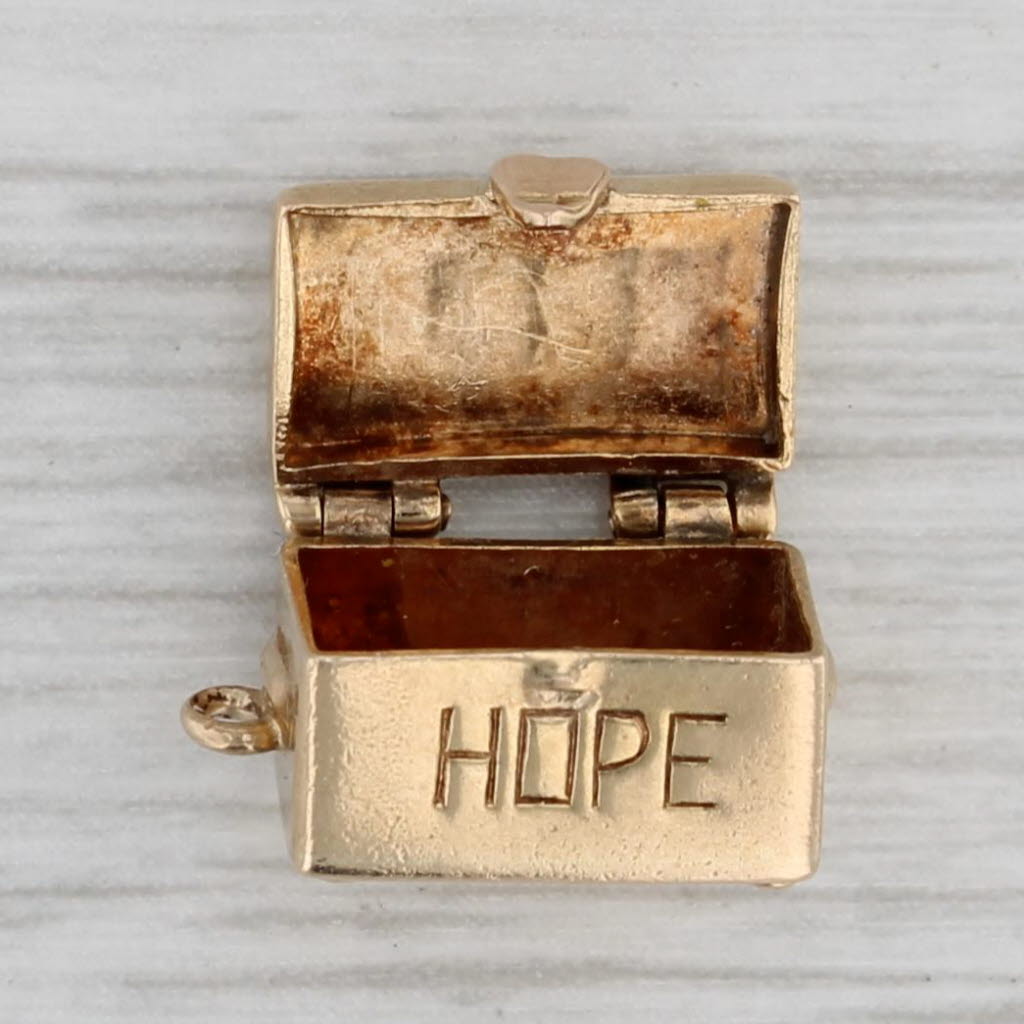 Gray Vintage Hope Chest Trinket Charm 14k Yellow Gold Pendant Opens