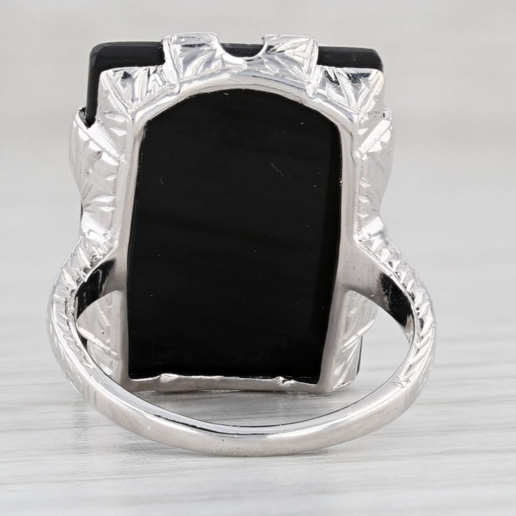 Light Gray Antique Chalcedony Cameo Ring 18k Gold Black White Figural Carved Small Size