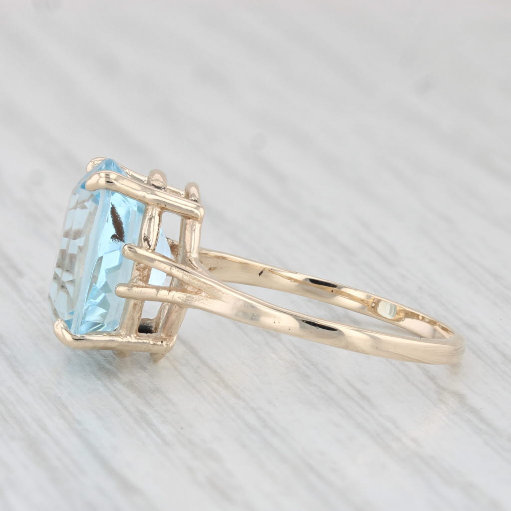 Light Gray 5.94c5t Oval Blue Topaz Solitaire Ring 10k Yellow Gold Size 7