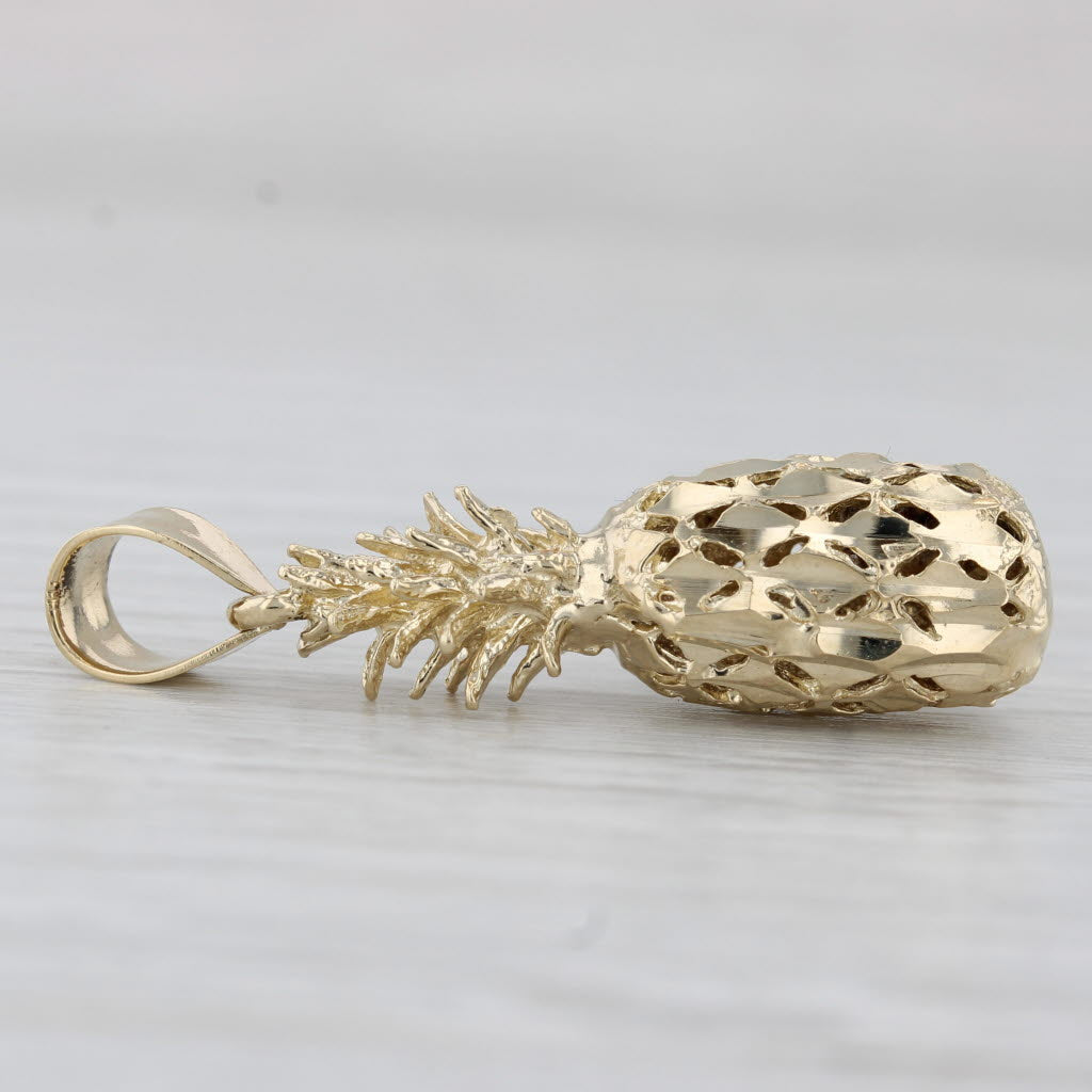 Light Gray Pineapple Pendant 14k Yellow Gold Ornate Openwork