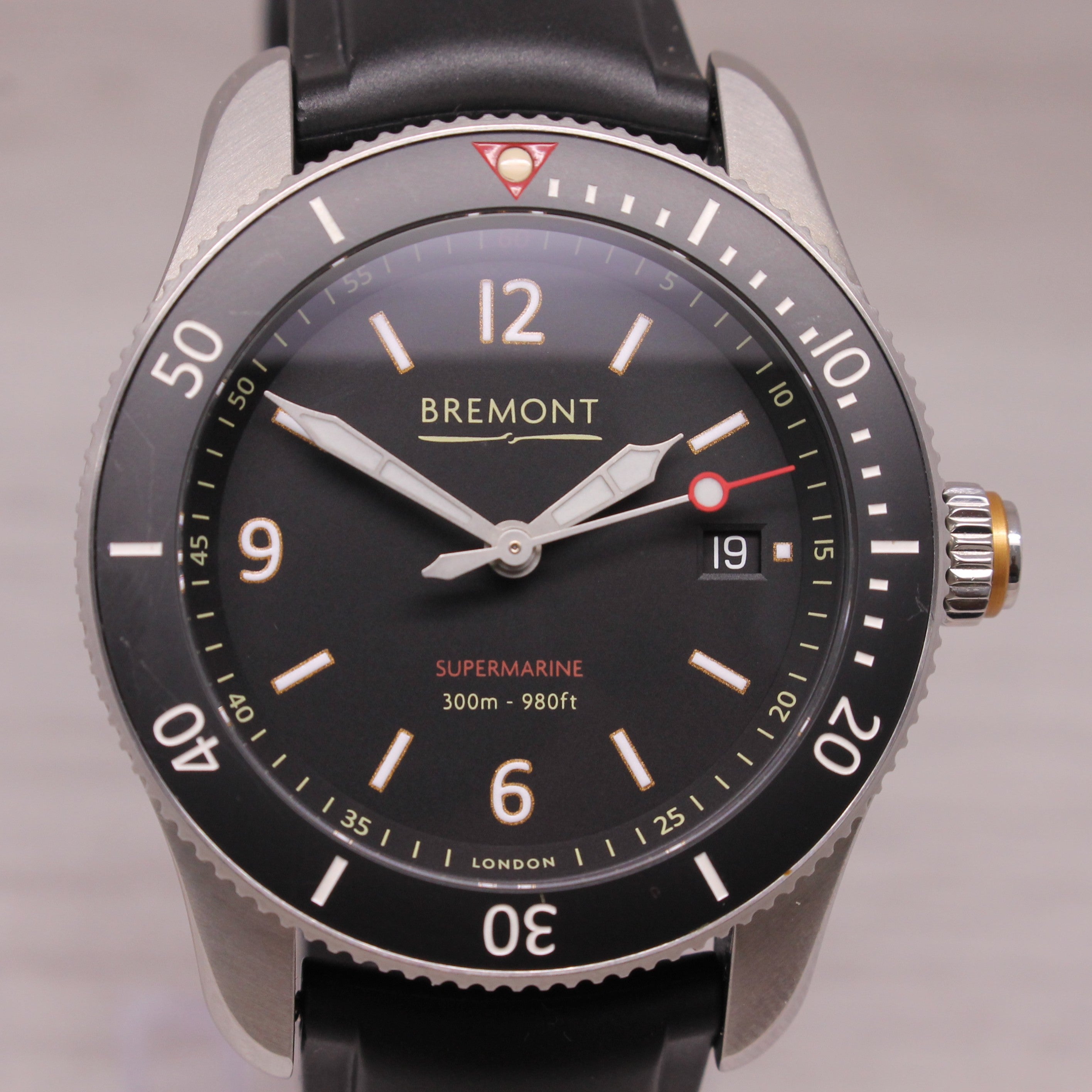 Dark Gray Bremont Supermarine S300 40mm Mens Steel Automatic Divers Watch Rubber Strap
