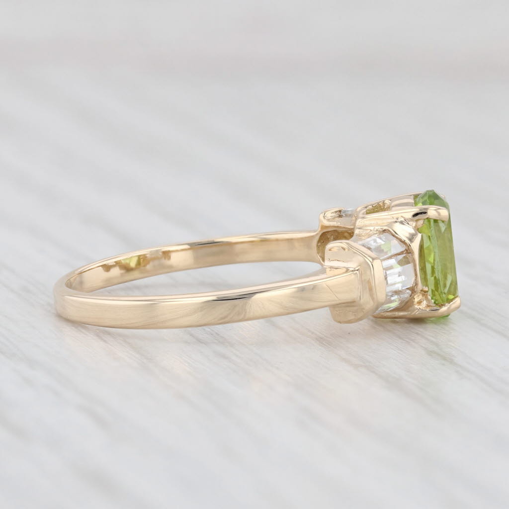 Light Gray 2.20ctw Oval Peridot Topaz Ring 14k Yellow Gold Size 8