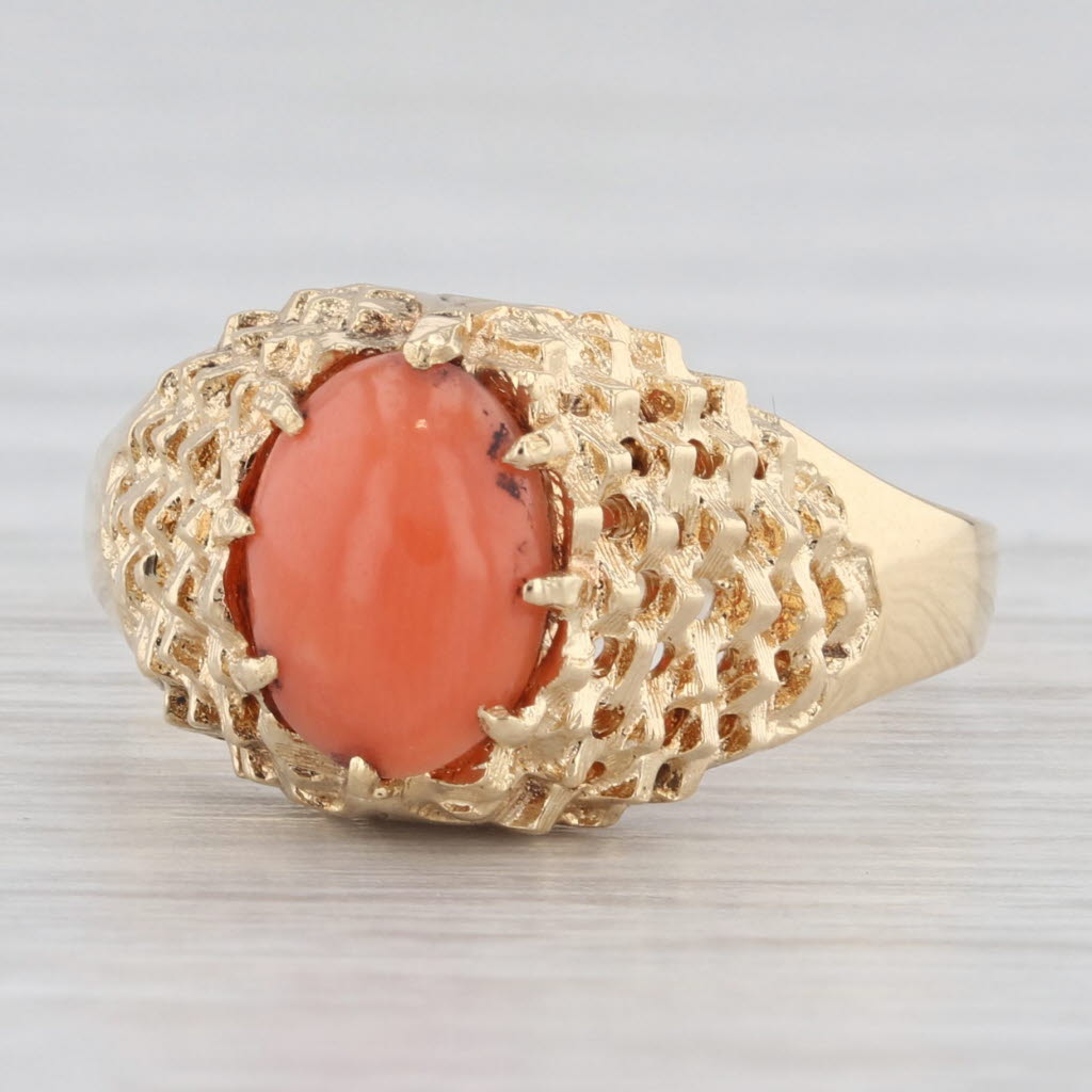 Light Gray Vintage Coral Ring 18k Yellow Gold Oval Cabochon Solitaire Size 6.75