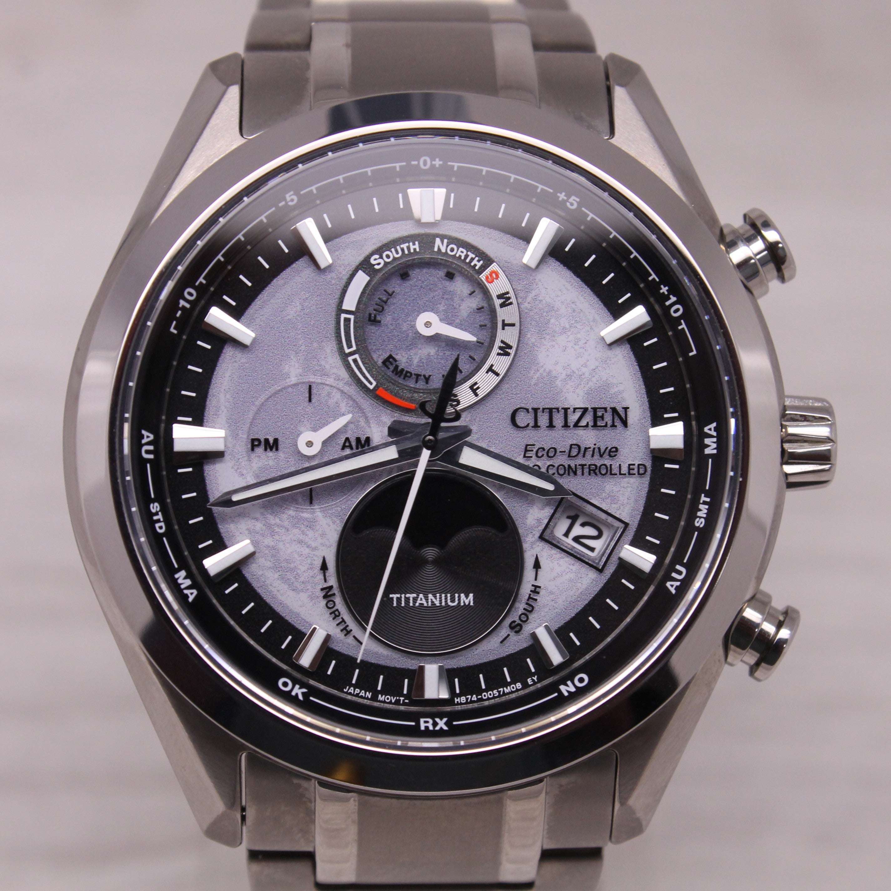 Citizen Eco-Drive Tsuki-yomi A-T Mens Watch 43mm Super Titanium Moonphase Date