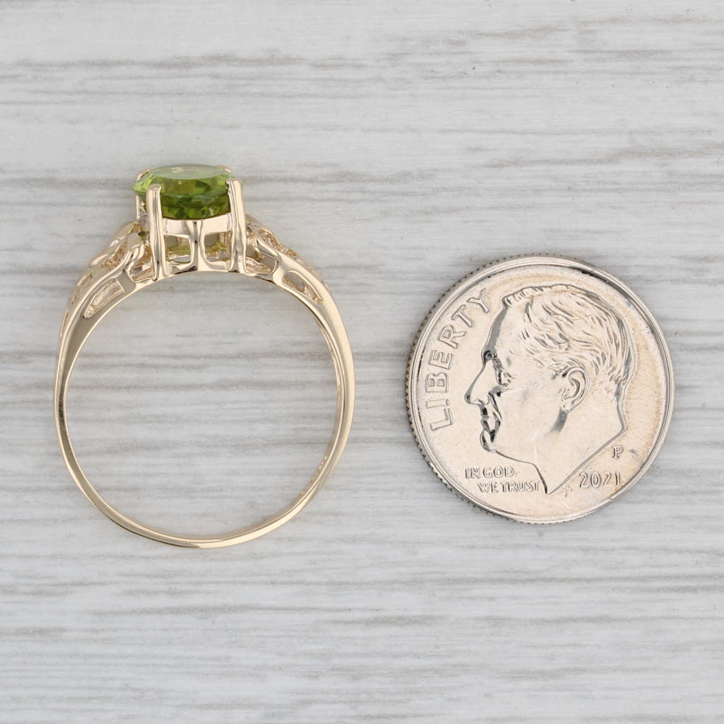 Gray 2.15ct Oval Peridot Solitaire Ring 10k Yellow Gold Size 8