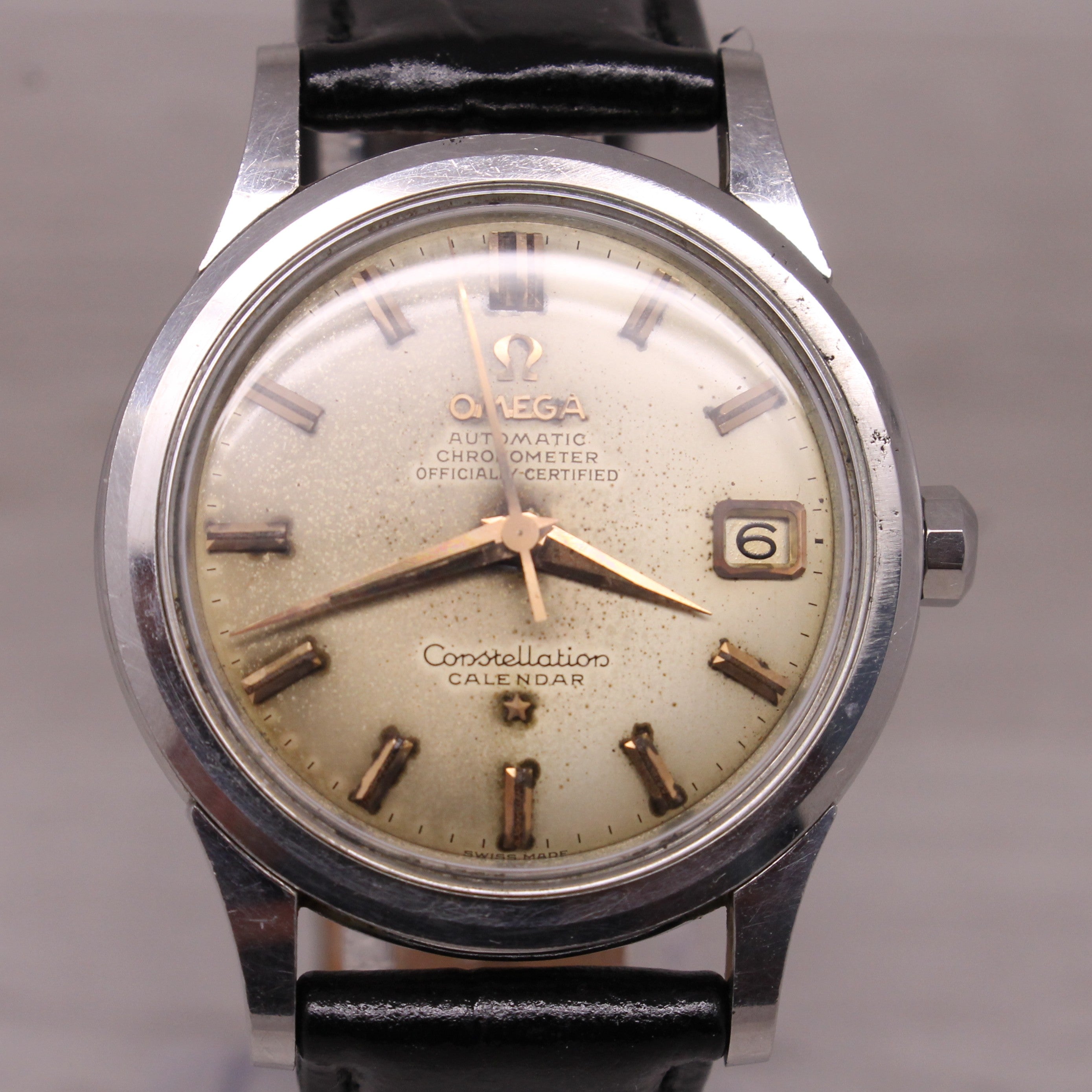 Rosy Brown Vintage c.1960 Omega Constellation Calendar Mens 35mm Steel Automatic Watch 504