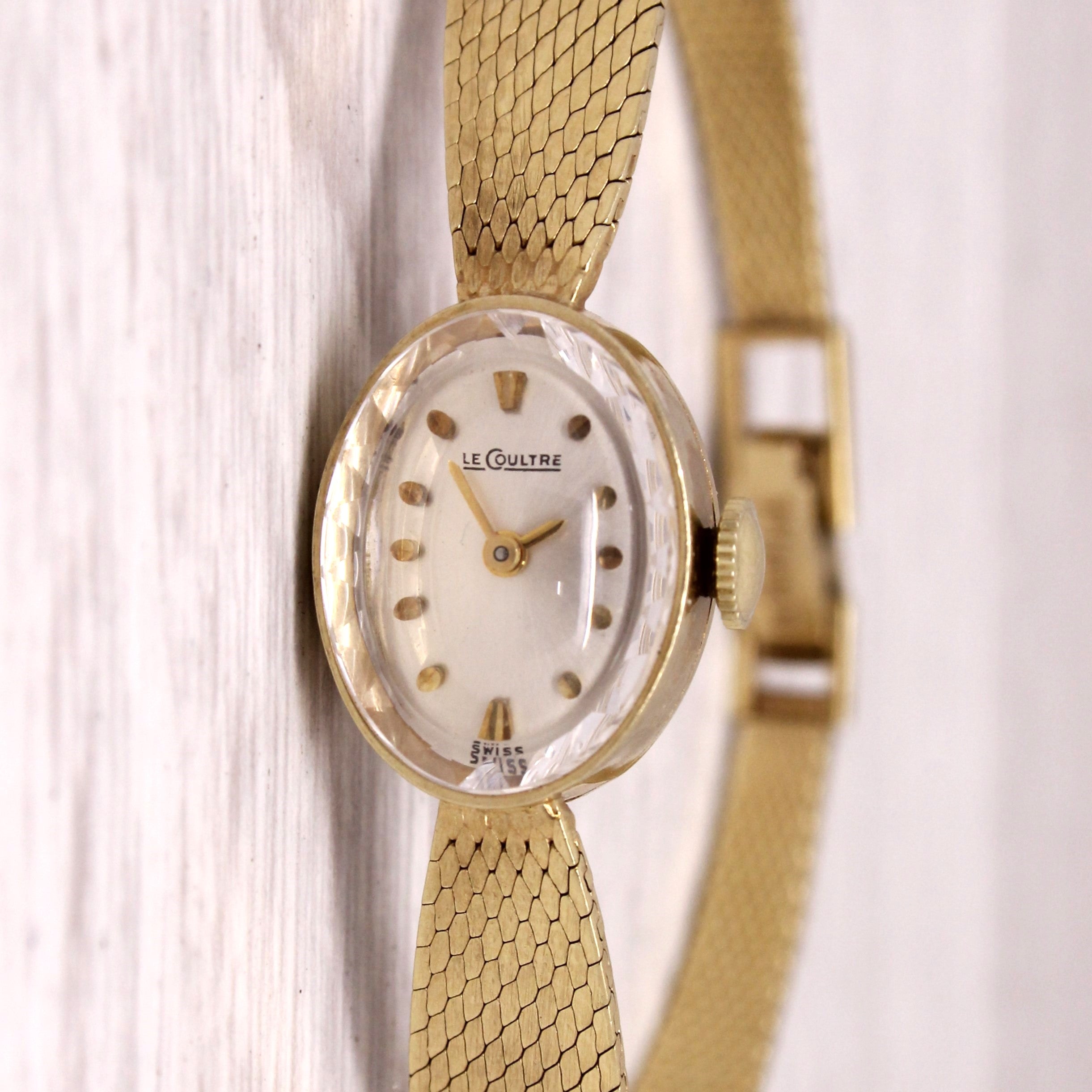 Light Gray Vintage c.1970's LeCoultre Ladies 14k Yellow Gold Bracelet Watch c.845