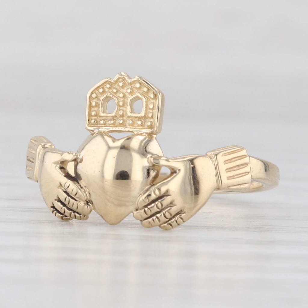 Light Gray Claddagh Ring 14k Yellow Gold Irish Symbolic Wedding Band Size 7.5