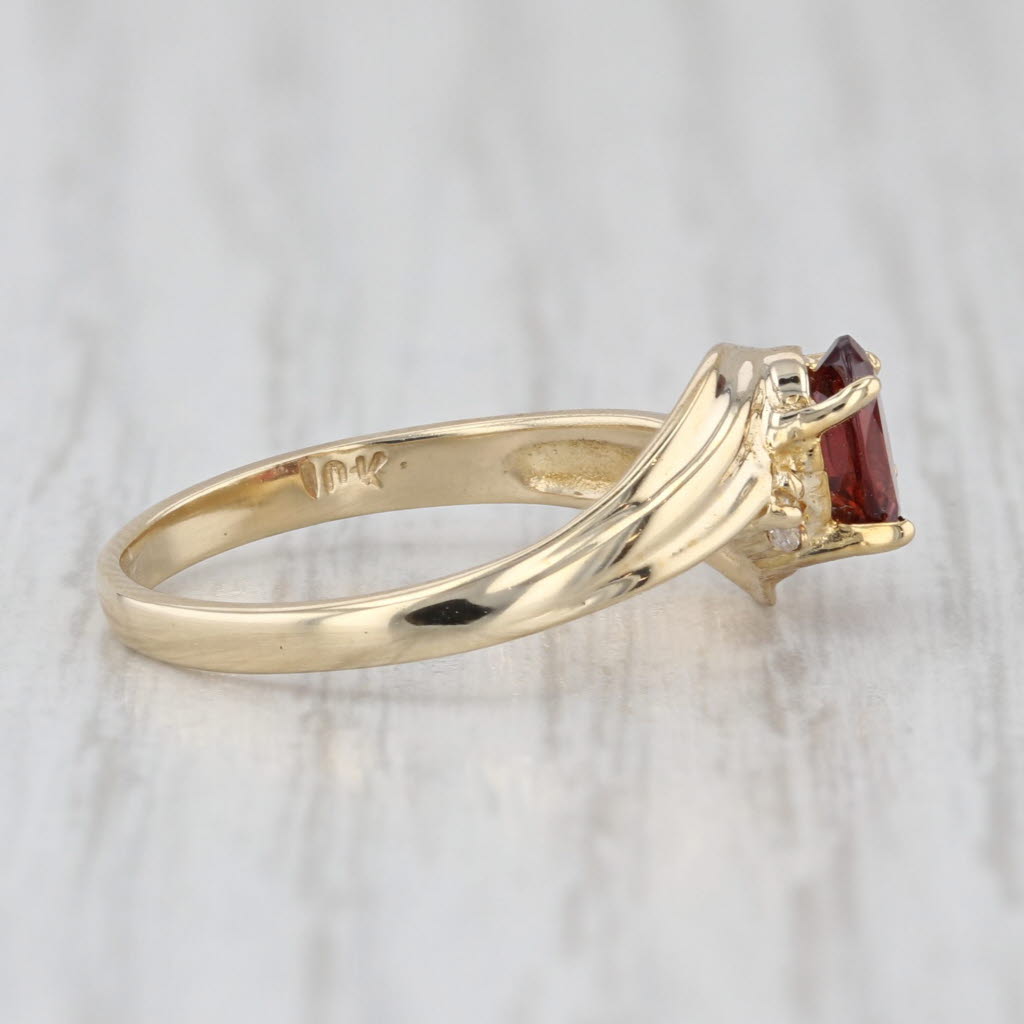 0.50ctw Garnet Cubic Zirconia Ring 10k Yellow Gold Size 6.25 Oval Bypass