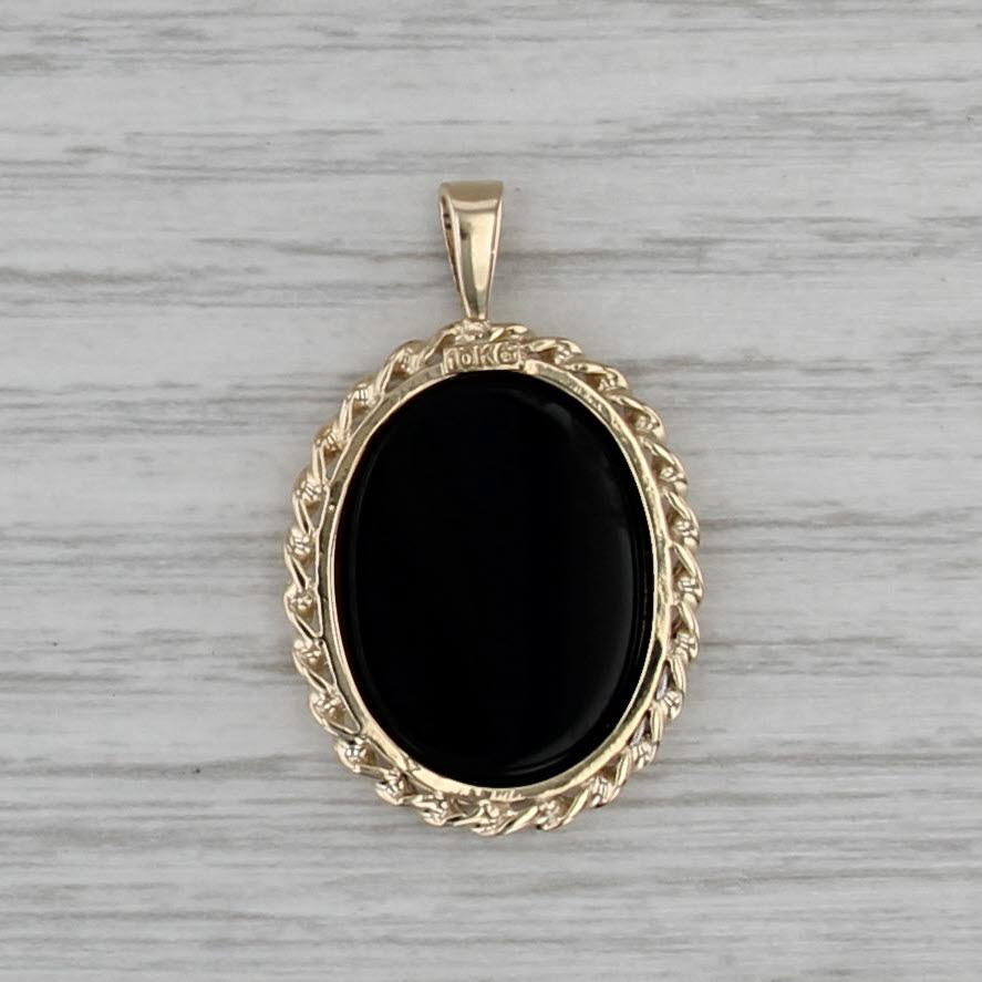 Mother Holding Child Cameo Pendant 10k Yellow Gold Black White Chalcedony