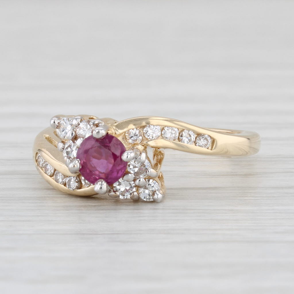 Light Gray 0.83ctw Ruby Diamond Bypass Ring 14k Yellow Gold Size 6.75 Engagement