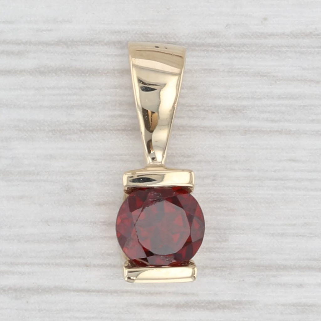 Light Gray 0.94ct Round Garnet Solitaire Pendant 14k Yellow Gold Small Drop