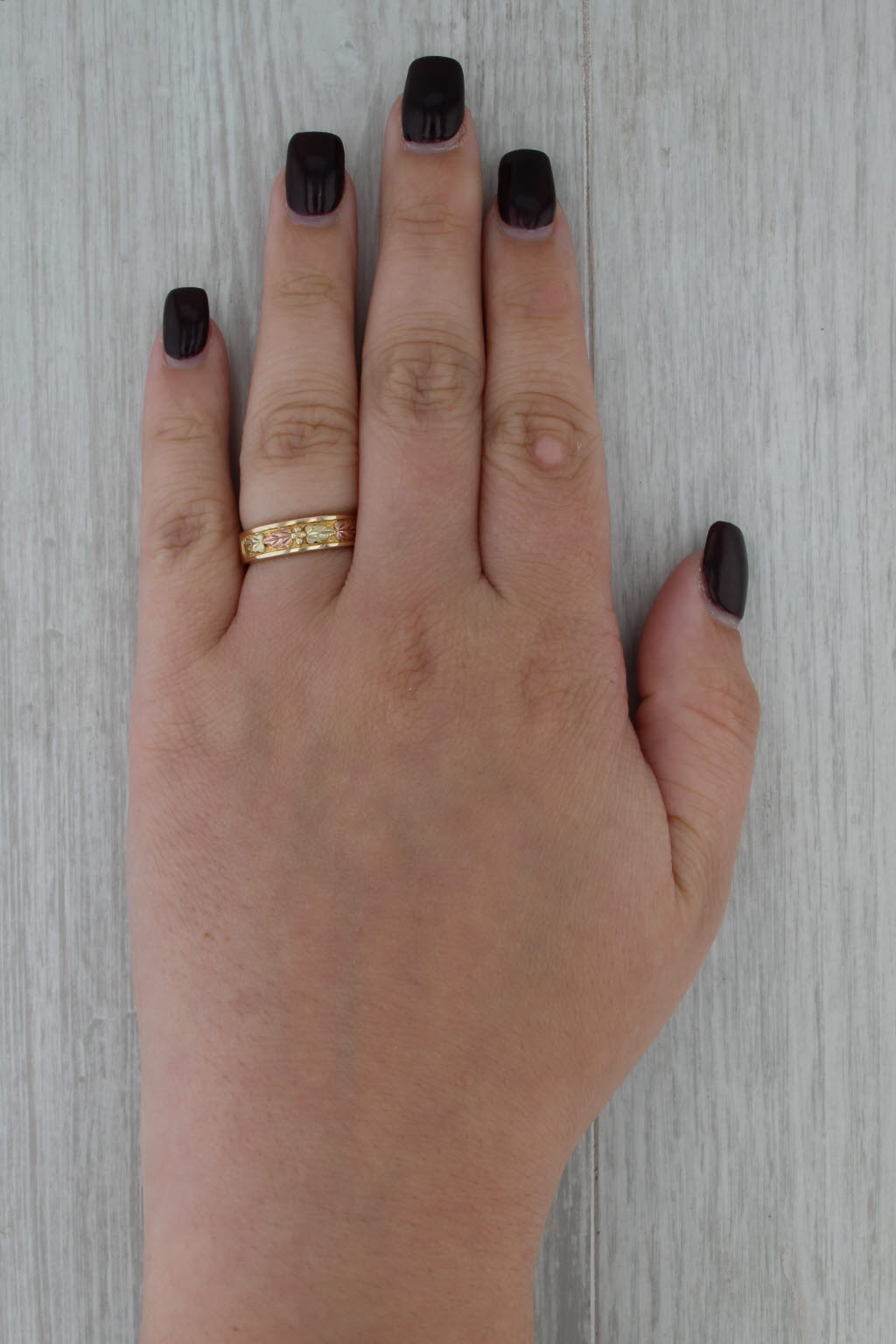 Landstroms Black Hills Gold Leaf Ring 10k Gold Stackable Band Size 6.5