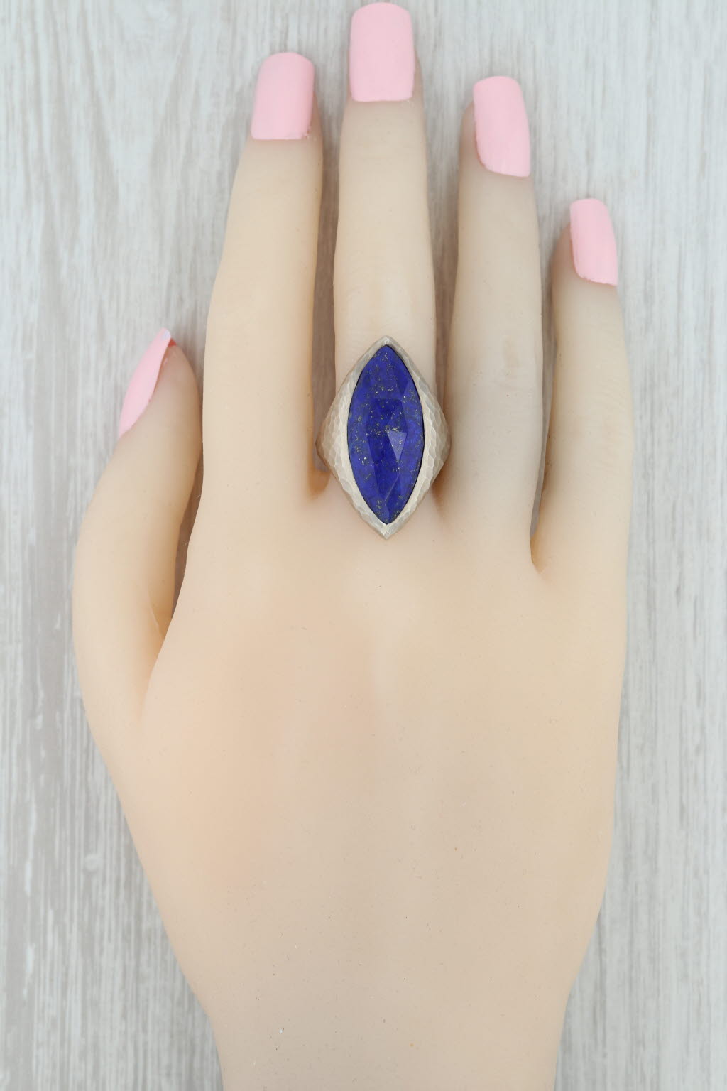New Nina Wynn Blue Lapis Lazuli Ring Mekong Sterling Silver Hammered Size 7.25