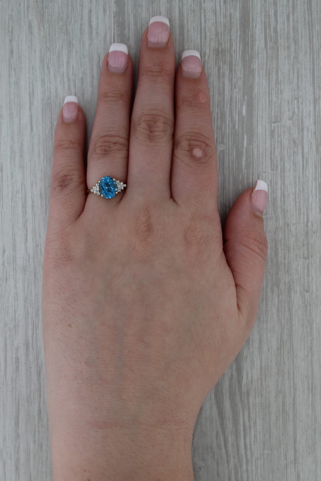 2.50ctw Oval Blue Topaz Diamond Ring 14k Yellow Gold Size 6.75