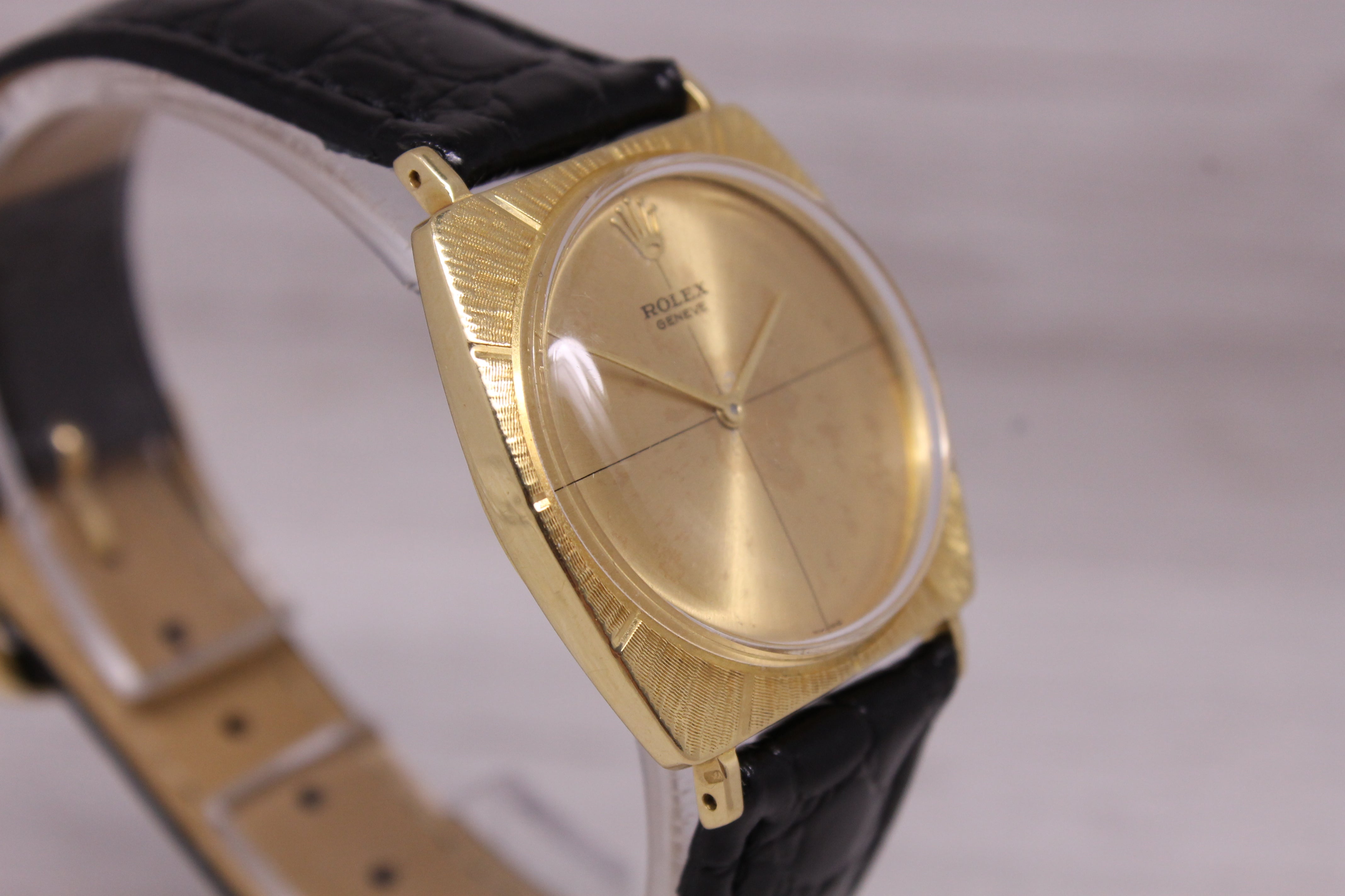 Vintage c1960's Rolex 18k Yellow Gold 29mm Midsize Manual Watch c.1600 ref.3715
