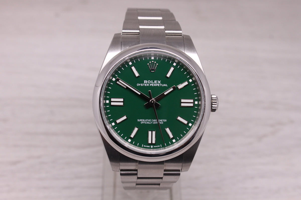 2022 Rolex Oyster Perpetual OP 41mm Steel Automatic Watch 124300 Green Box Card