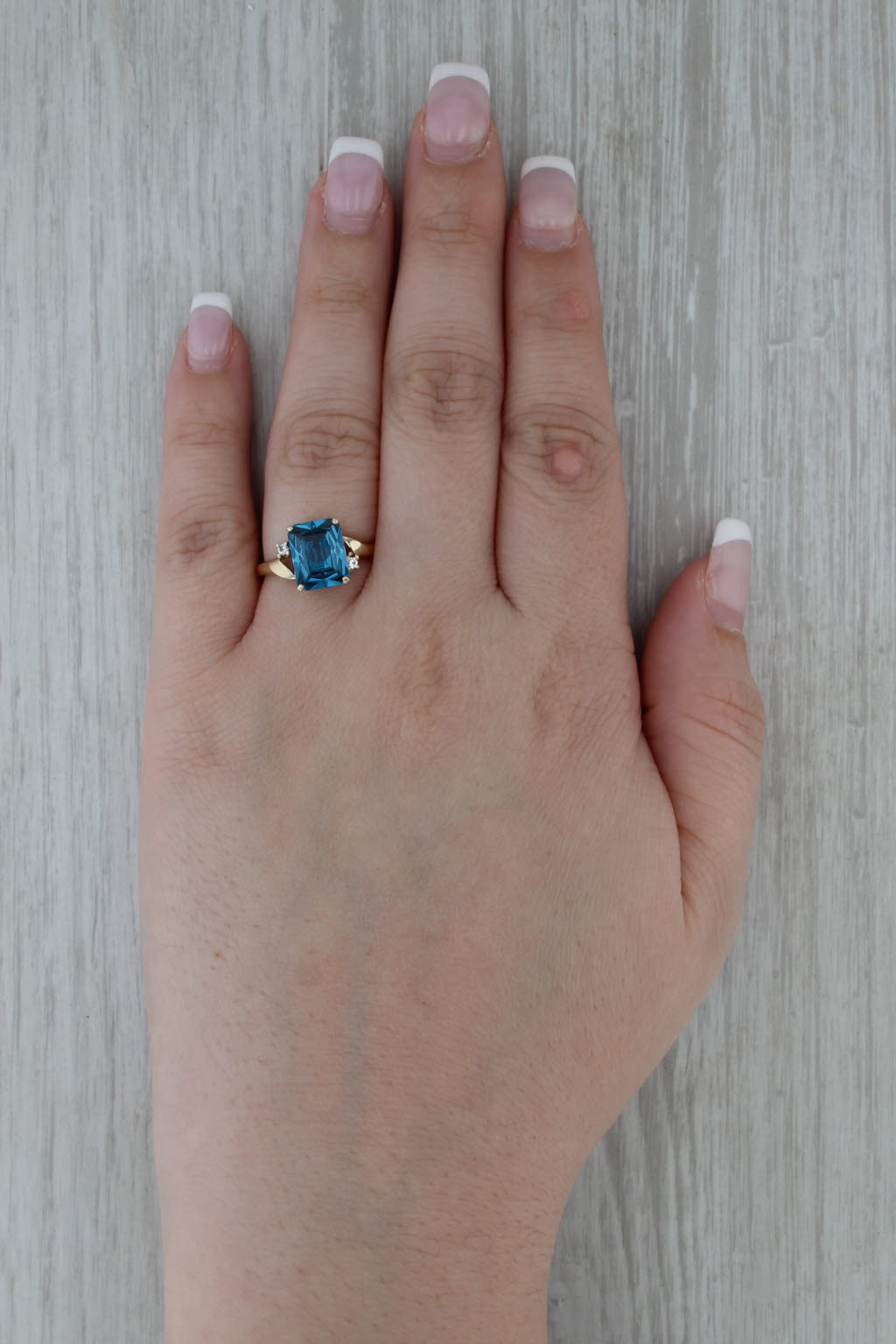 3.34ctw Blue Lab Created Spinel Quartz Ring 10k Yellow Gold Size 8 Bypass