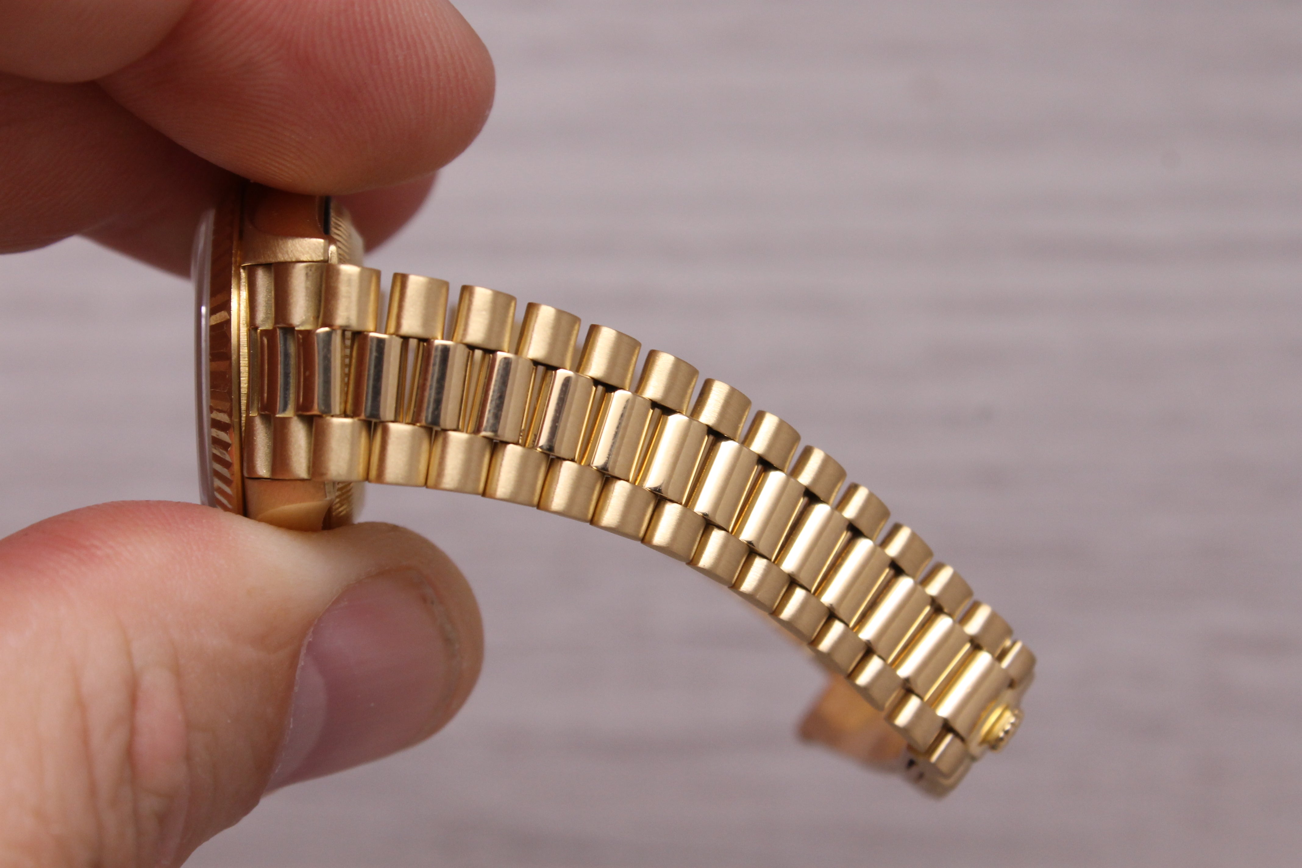 Vintage 1985 Rolex Datejust 69178 Ladies 26mm 18k Yellow Gold President Watch