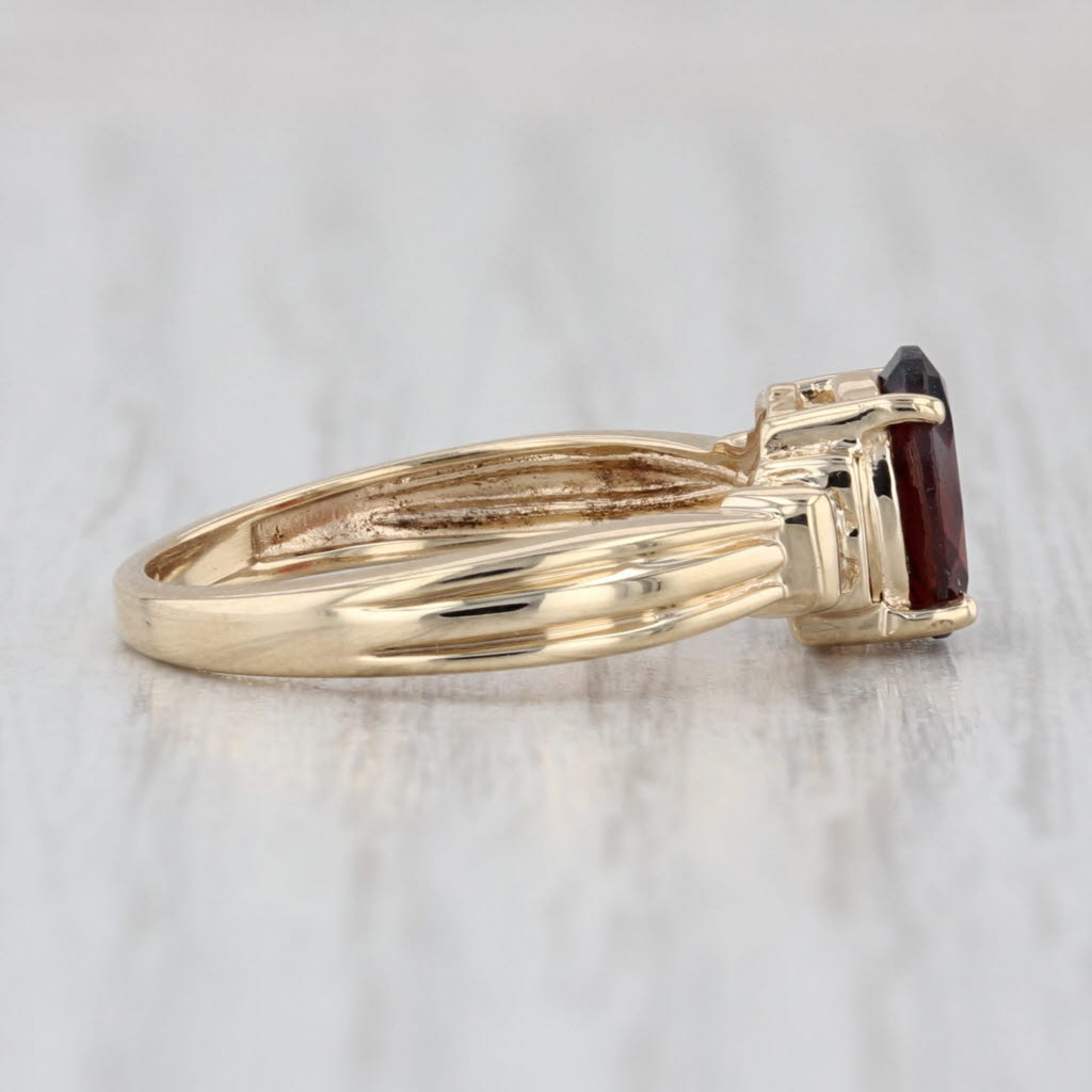 1.34ctw Oval Garnet Diamond Ring 14k Yellow Gold Size 6.75