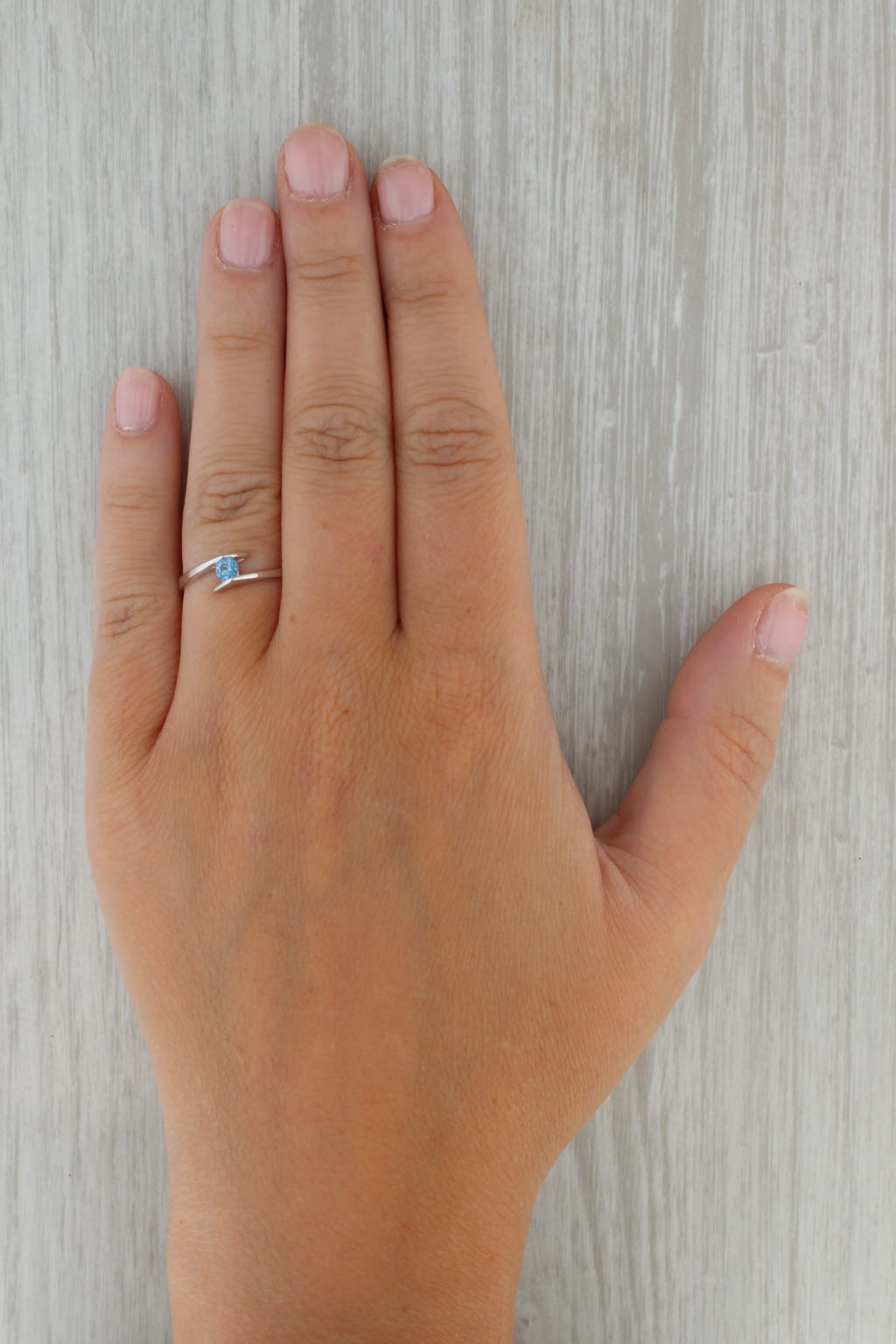 Rosy Brown 0.19ct Blue Lab Created Spinel Bypass Ring 14k White Gold Size 6 Round Solitaire