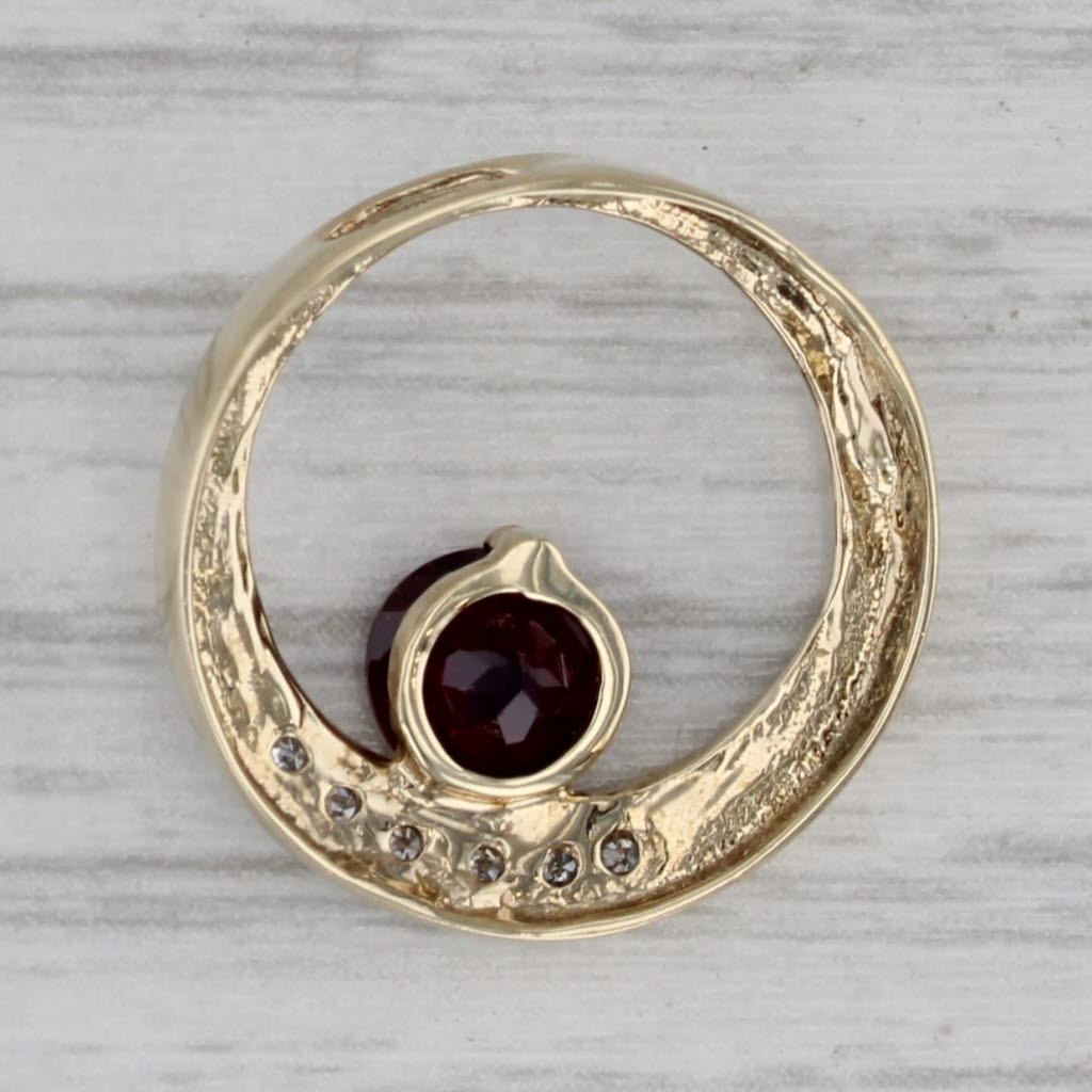 Gray 1.07ctw Garnet Diamond Circle Pendant 10k Yellow Gold