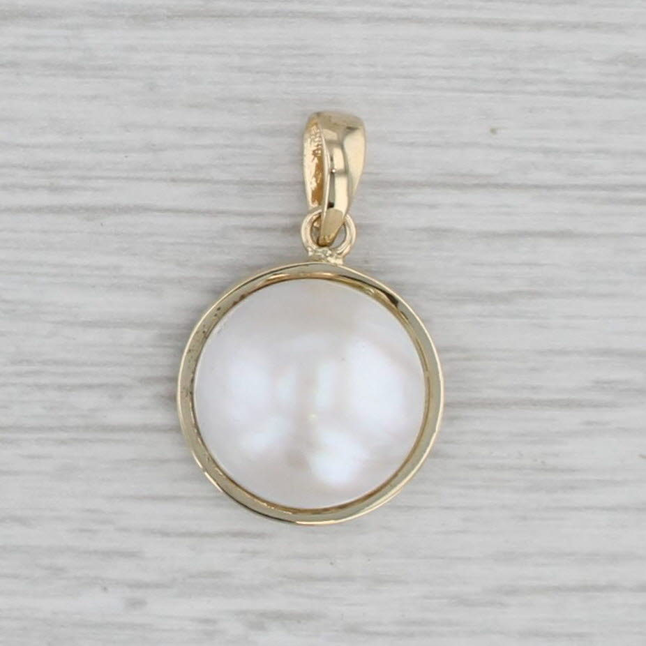 Gray Half Round Mabe Pearl Solitaire Pendant 14k Yellow Gold