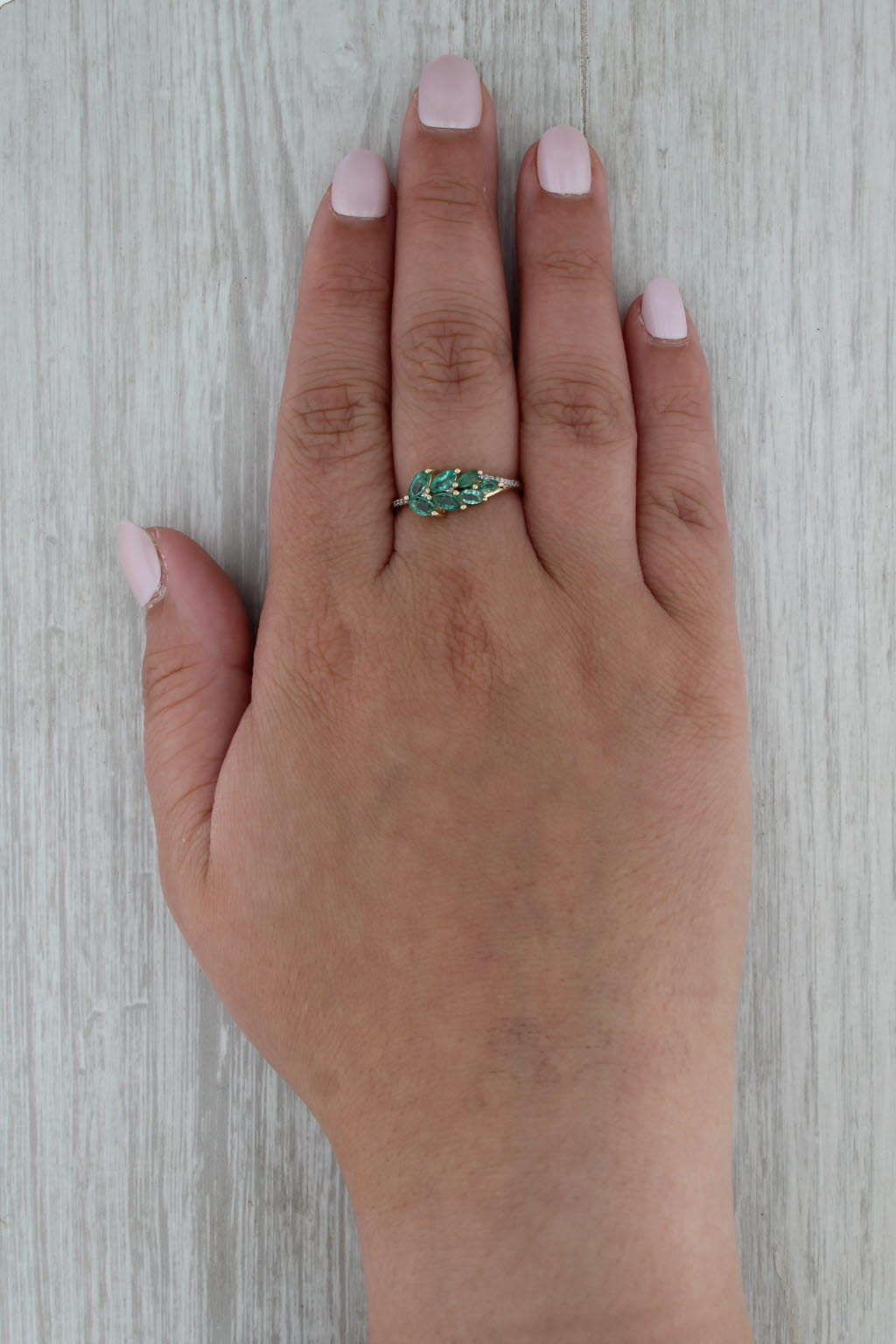 0.78ctw Emerald Diamond Leaf Ring 14k Yellow Gold Size 9