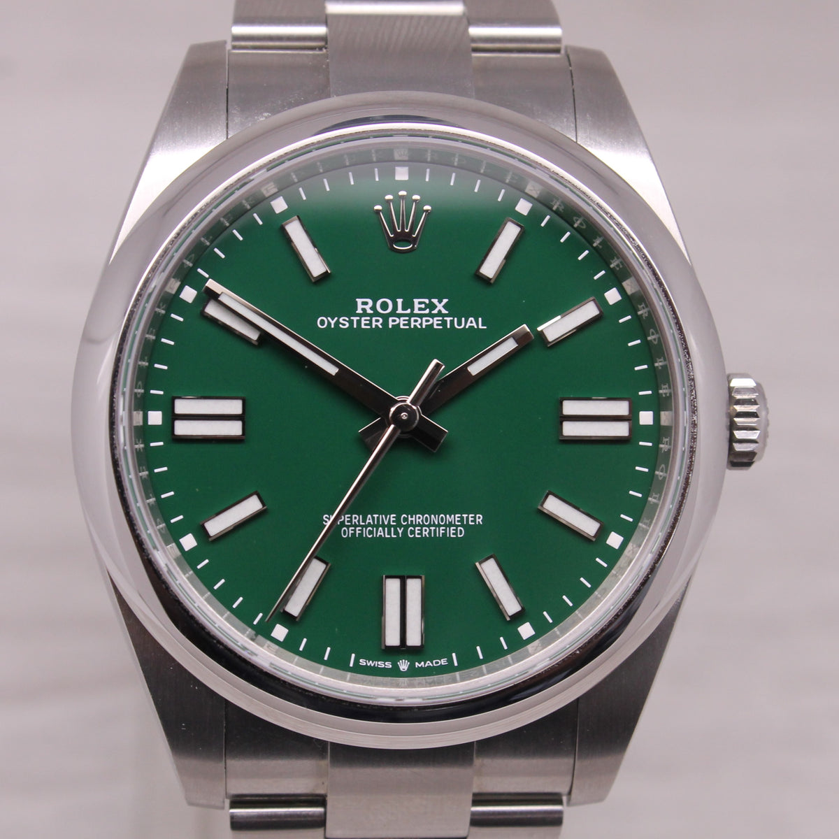 2022 Rolex Oyster Perpetual OP 41mm Steel Automatic Watch 124300 Green Box Card